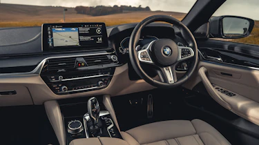 BMW 545e xDrive hybrid