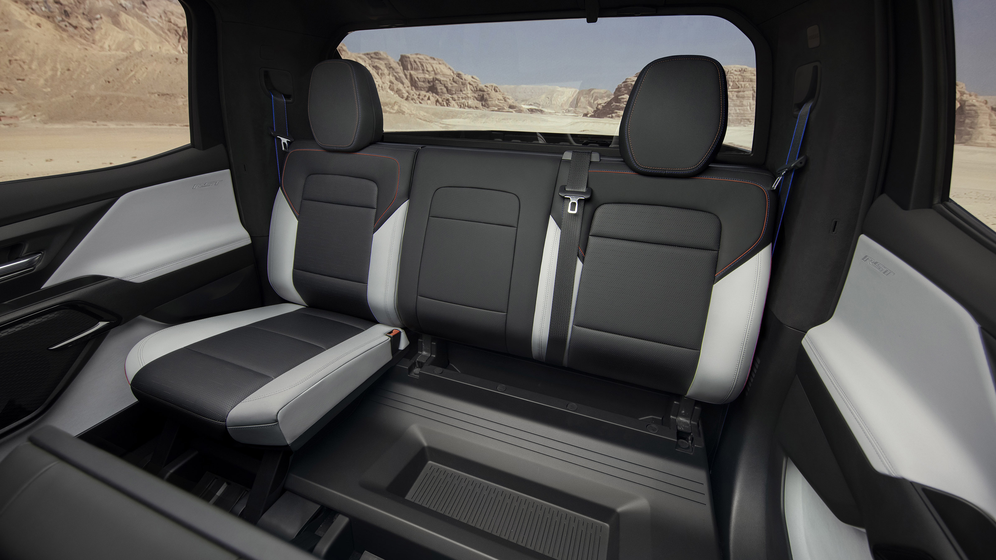 Chevrolet Silverado EV RST