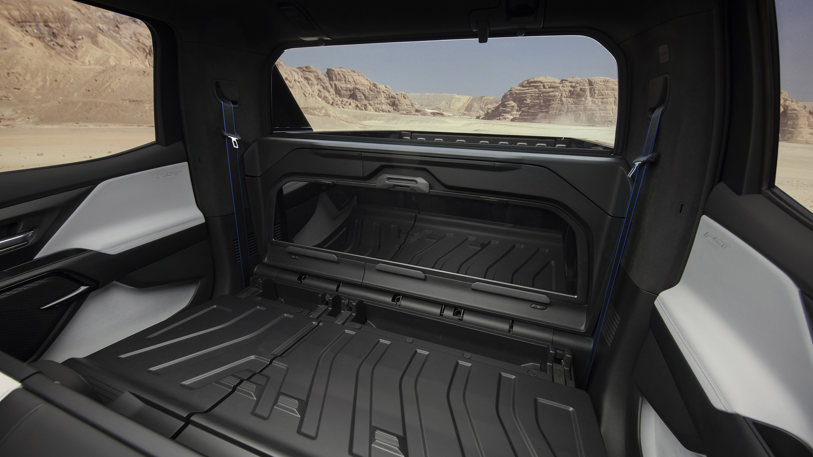 Chevrolet Silverado EV RST