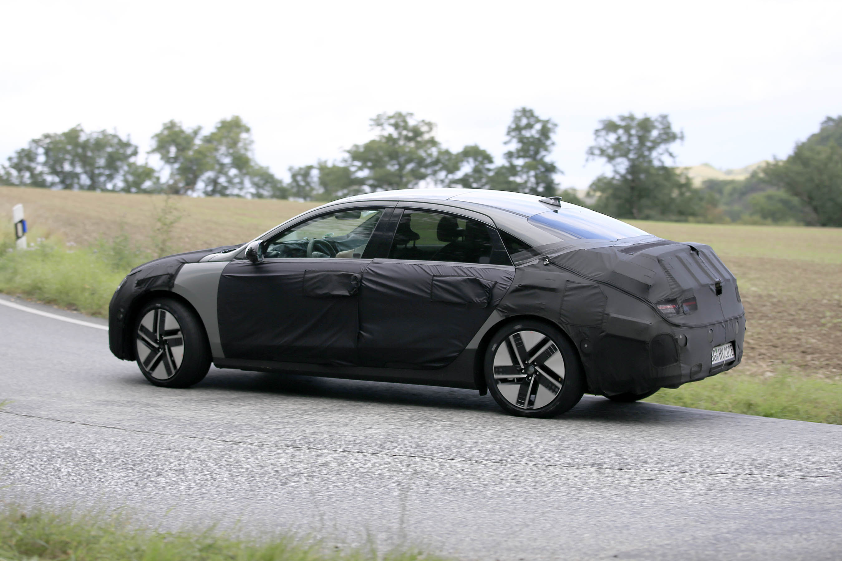 Hyundai Ioniq 6 spy shot