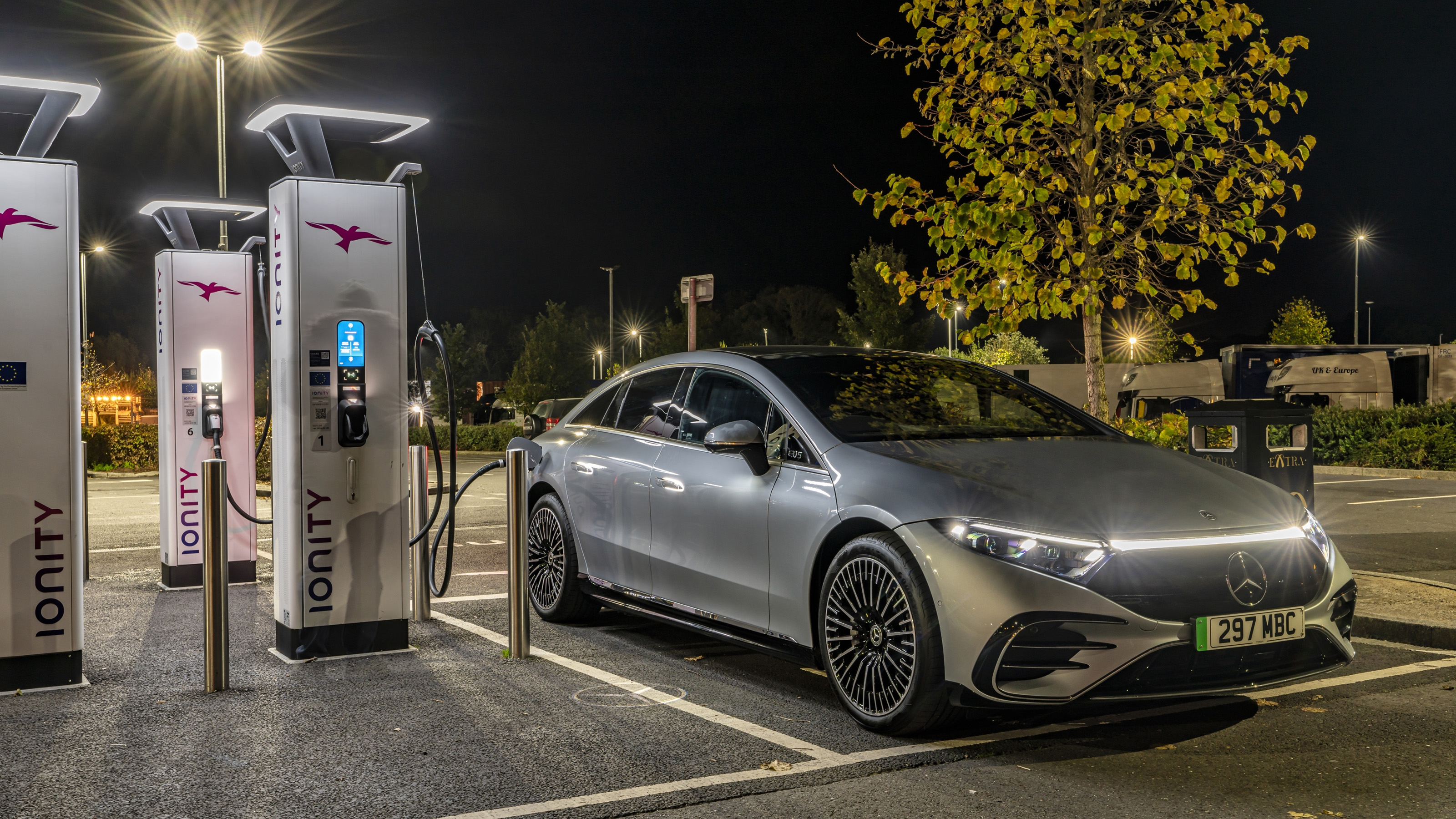 Mercedes EQS 450+
