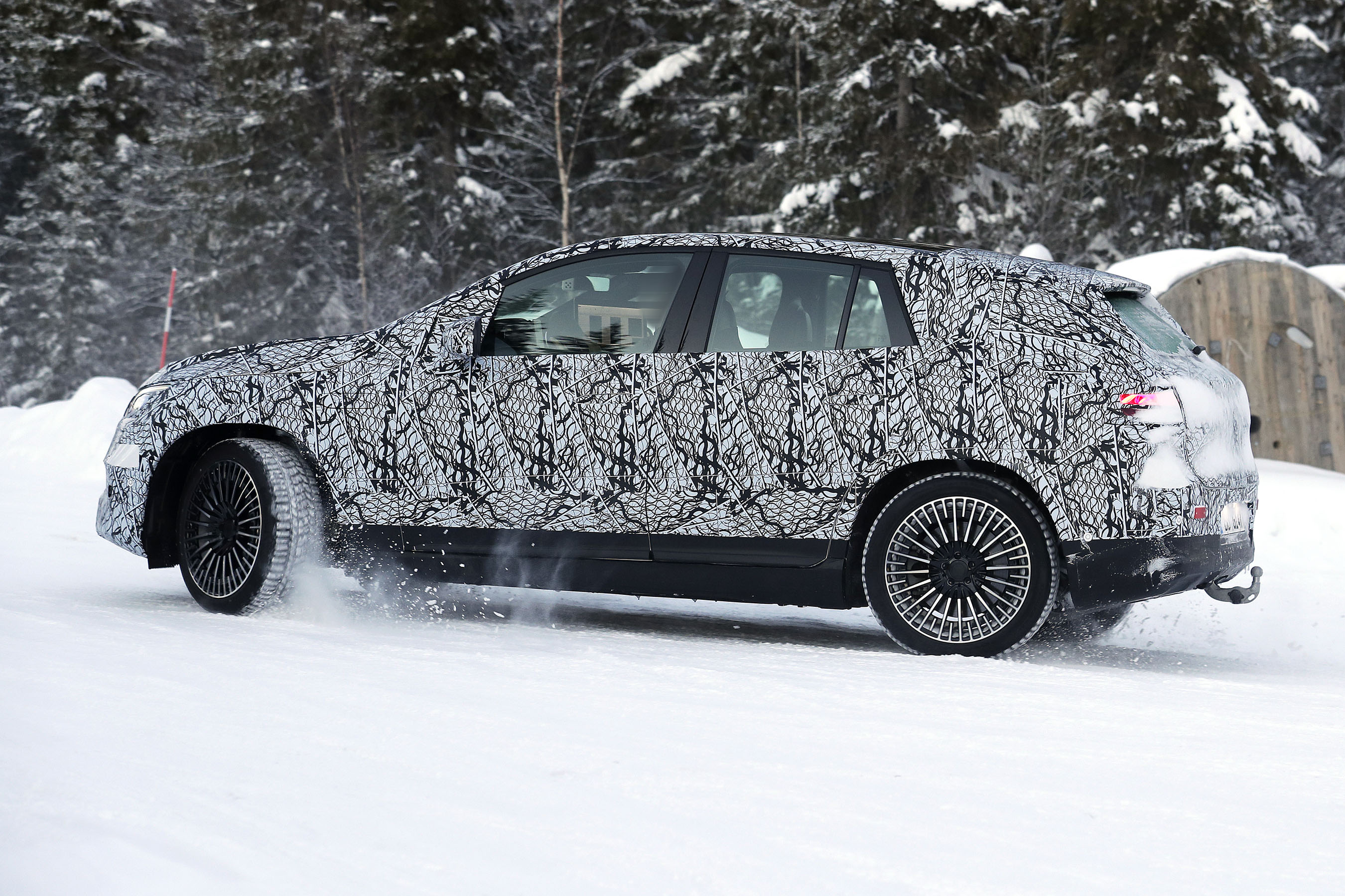 Mercedes-AMG EQE SUV