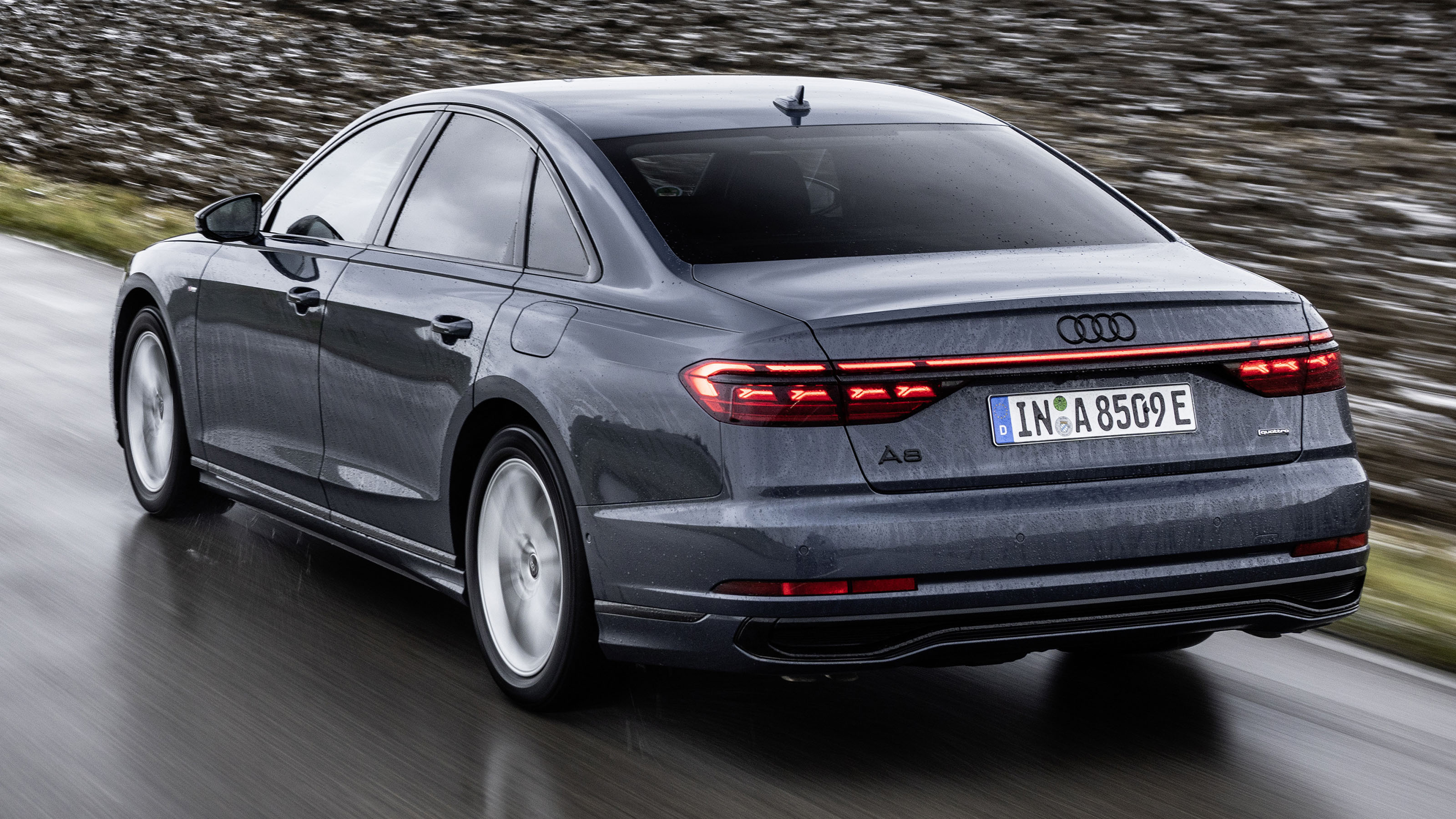 Audi A8 TFSI e