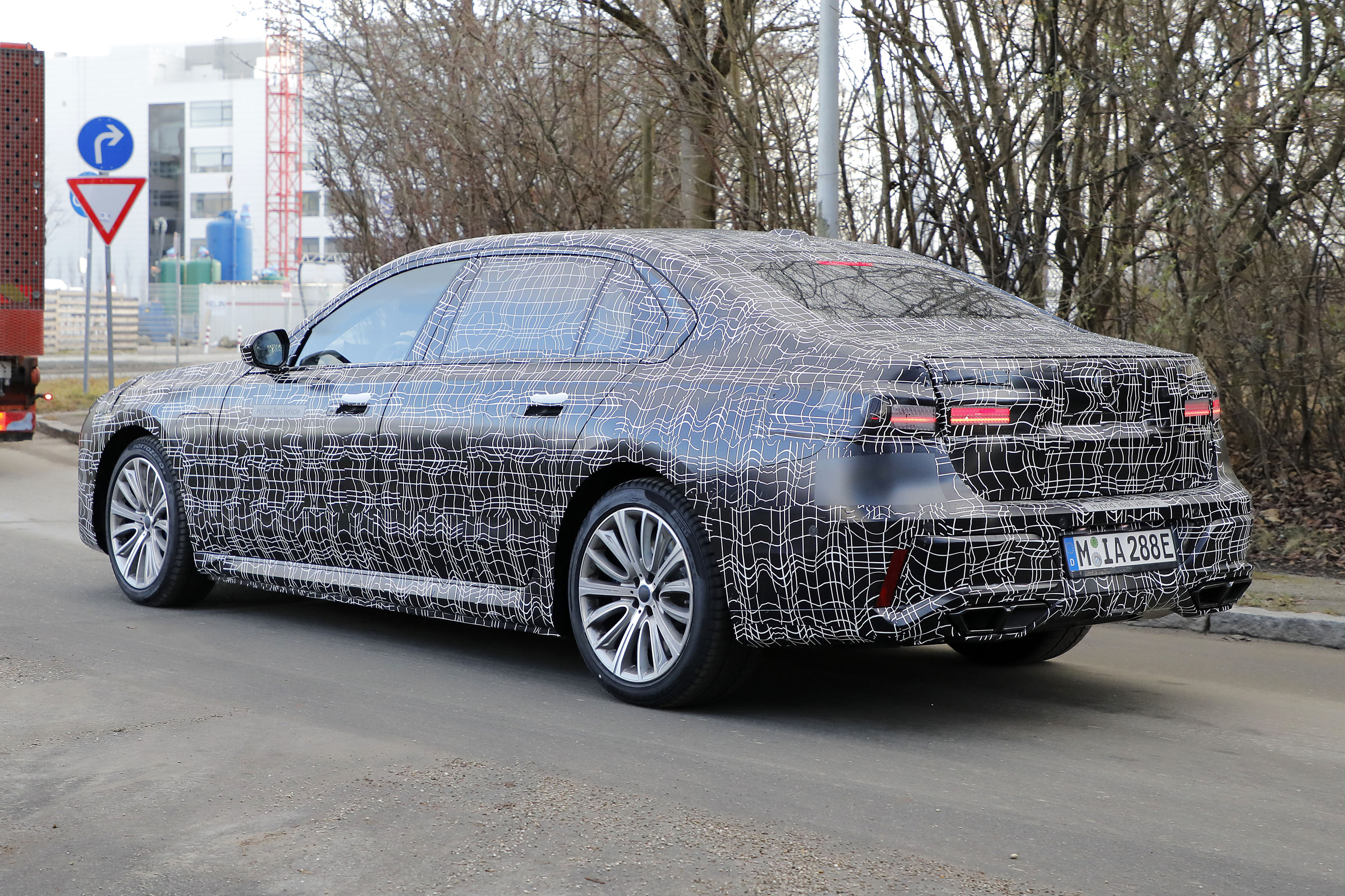 BMW i7