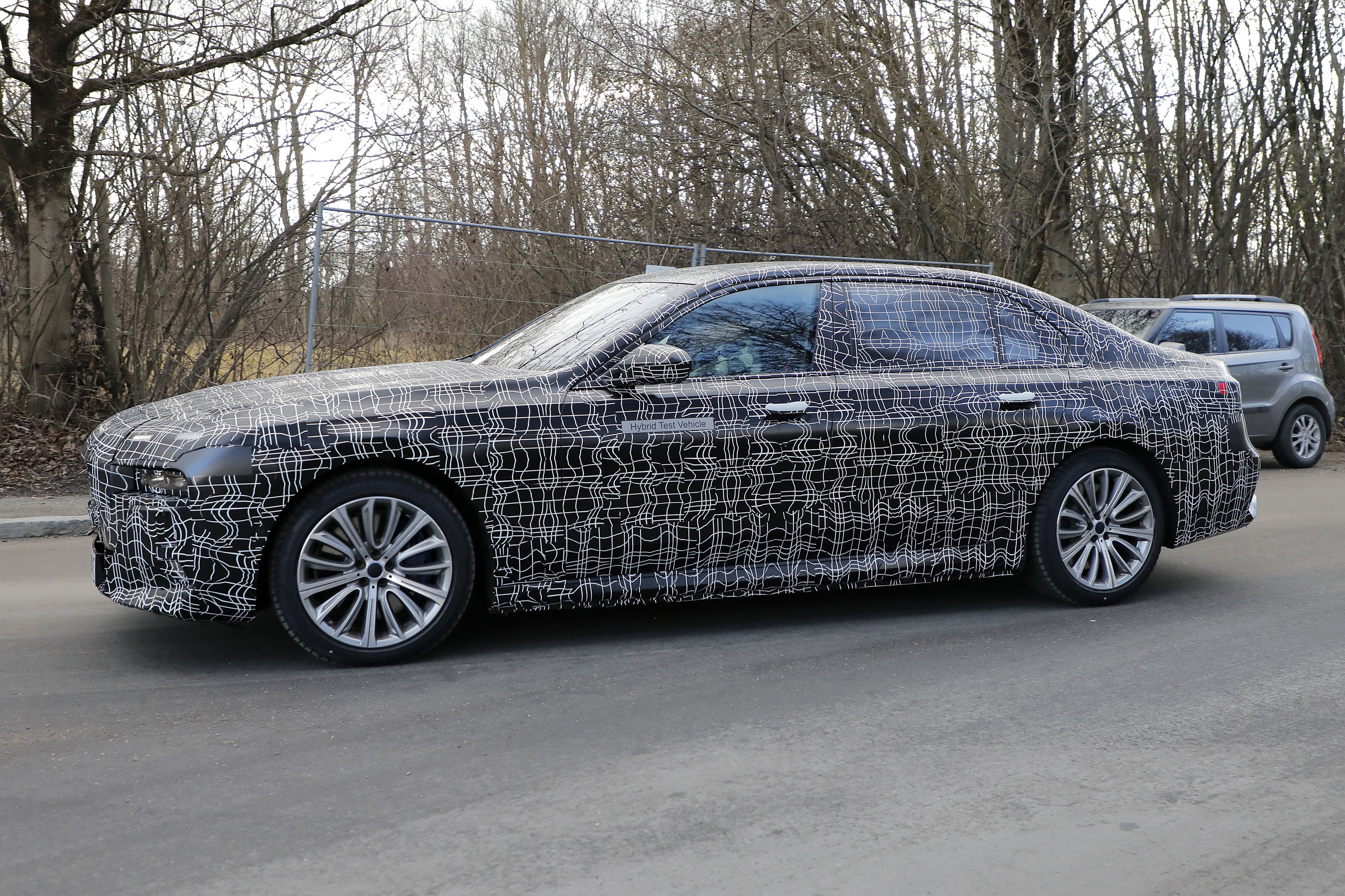 BMW i7