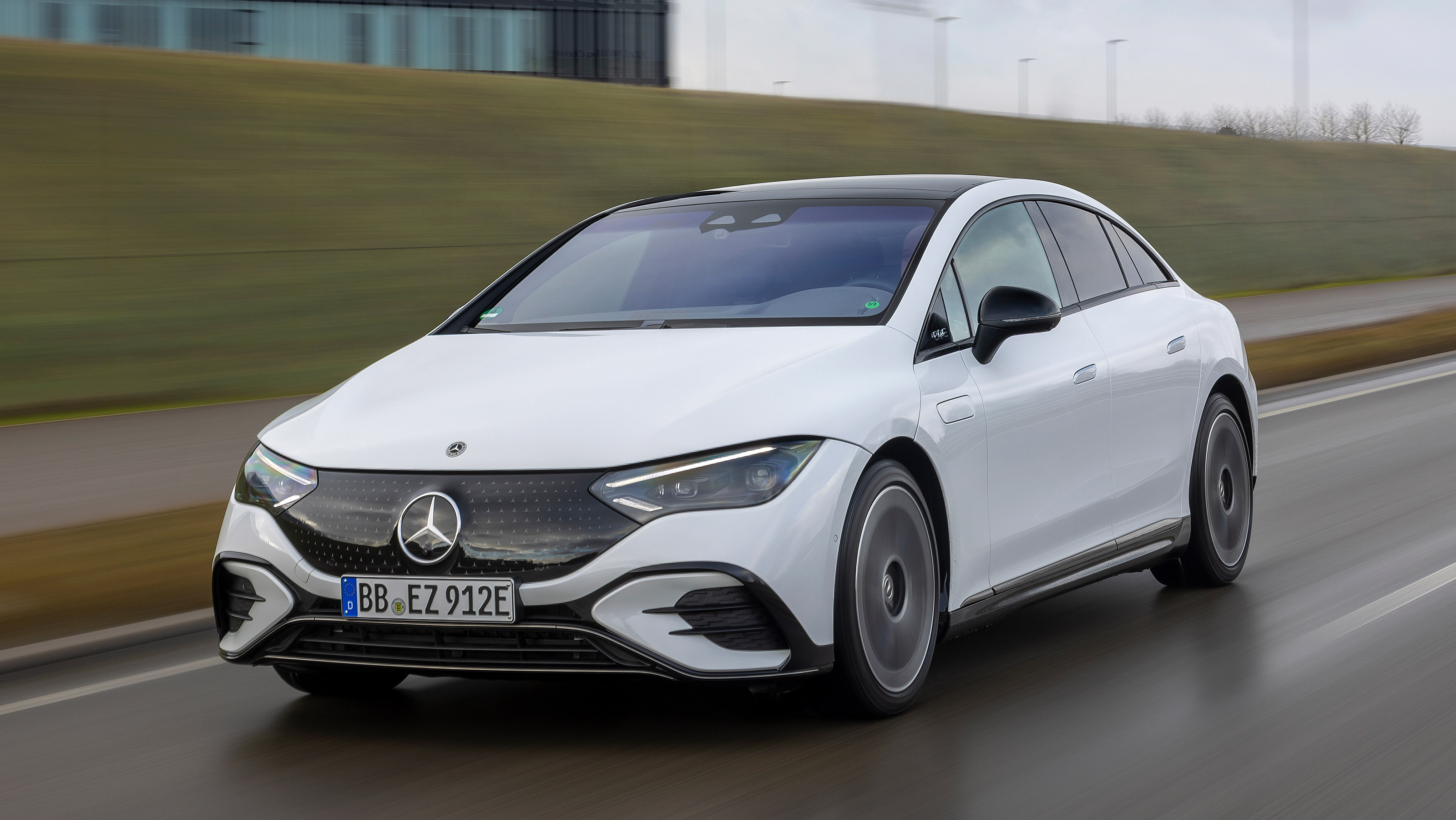 Mercedes EQE