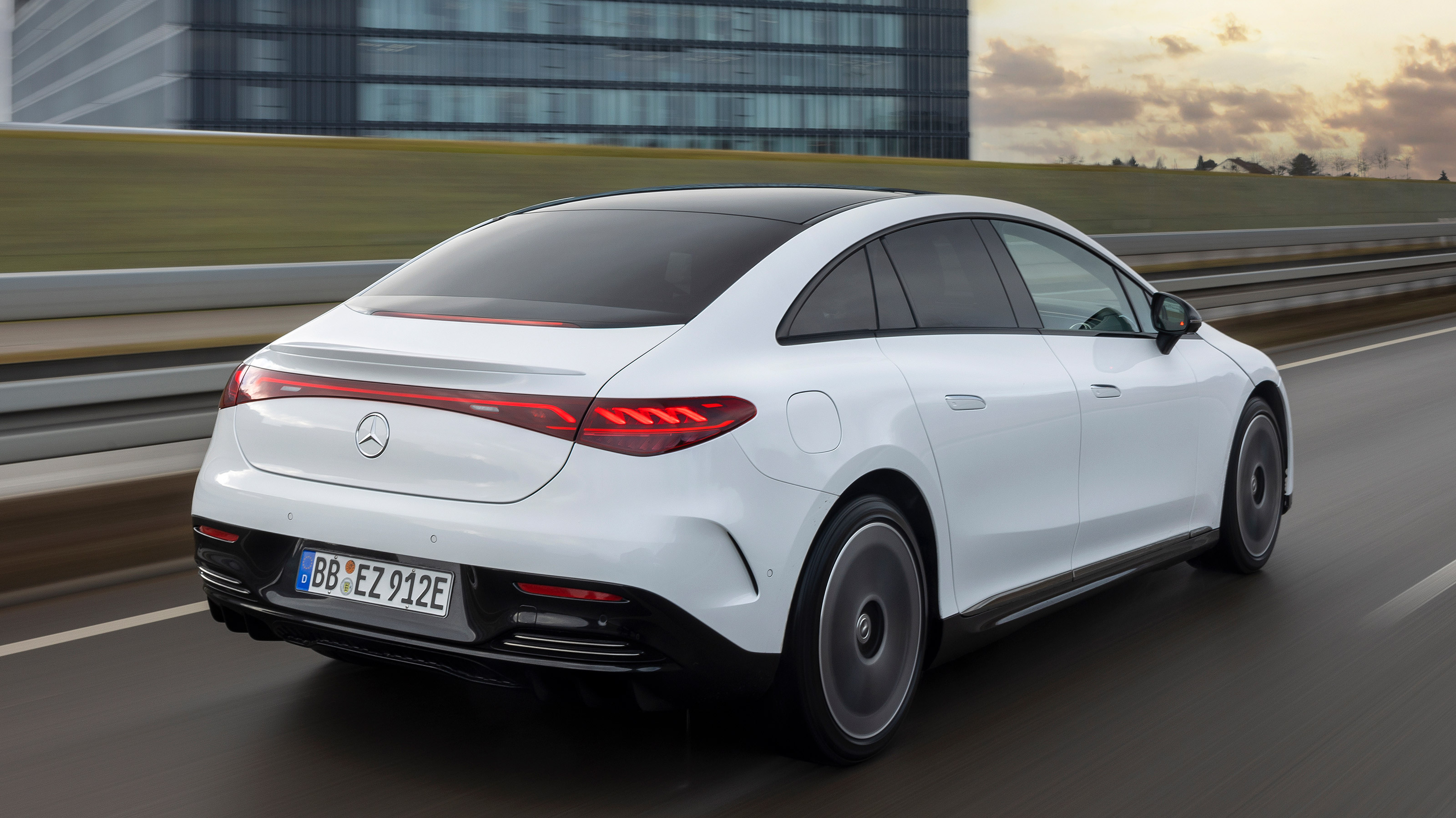 Mercedes EQE