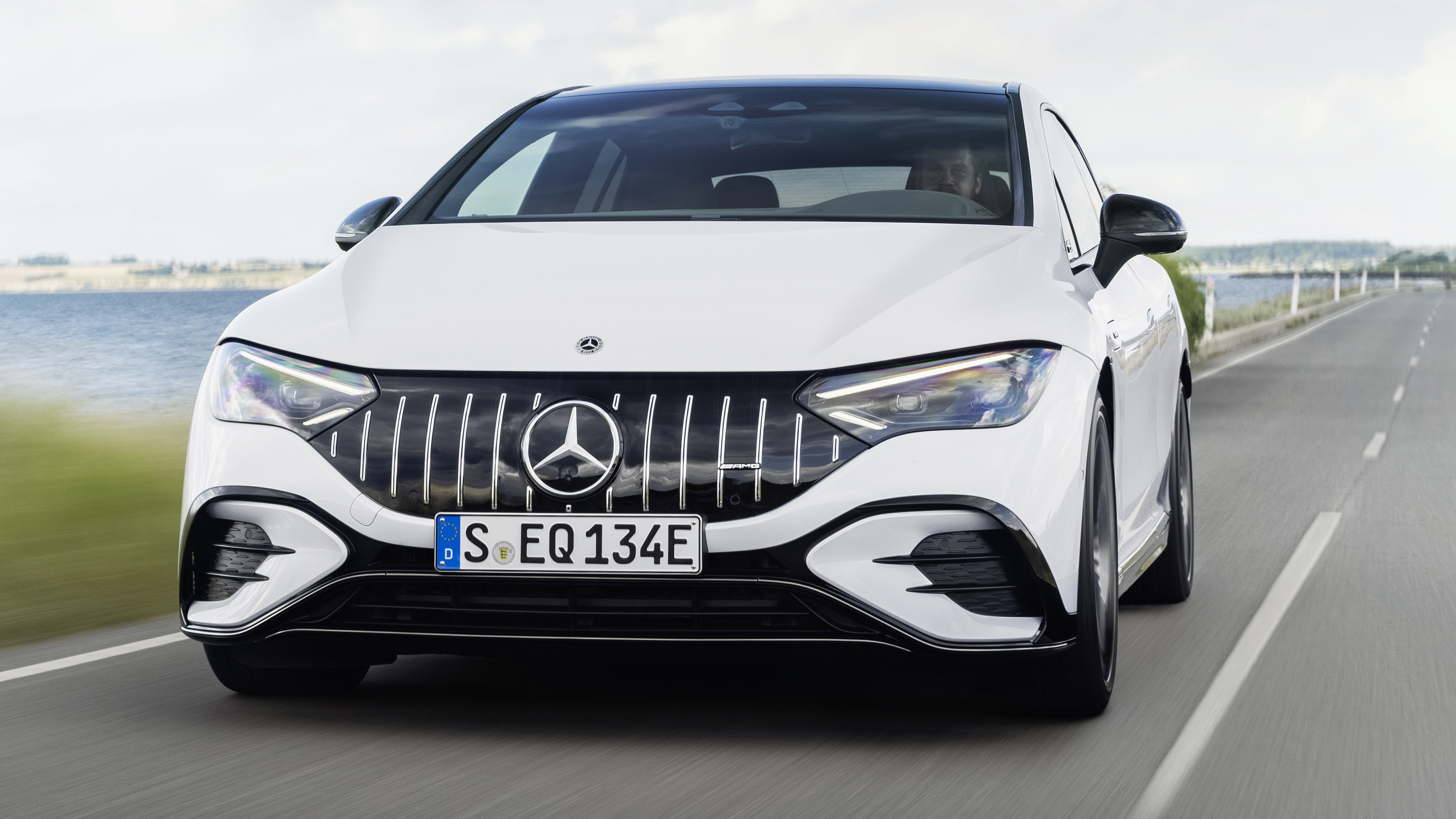 Mercedes-AMG EQE 53