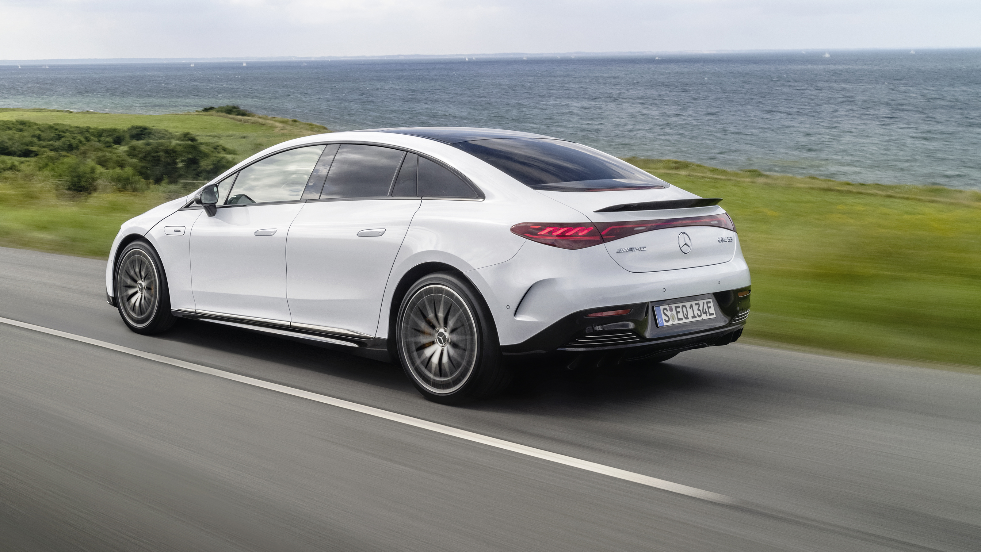 Mercedes-AMG EQE 53