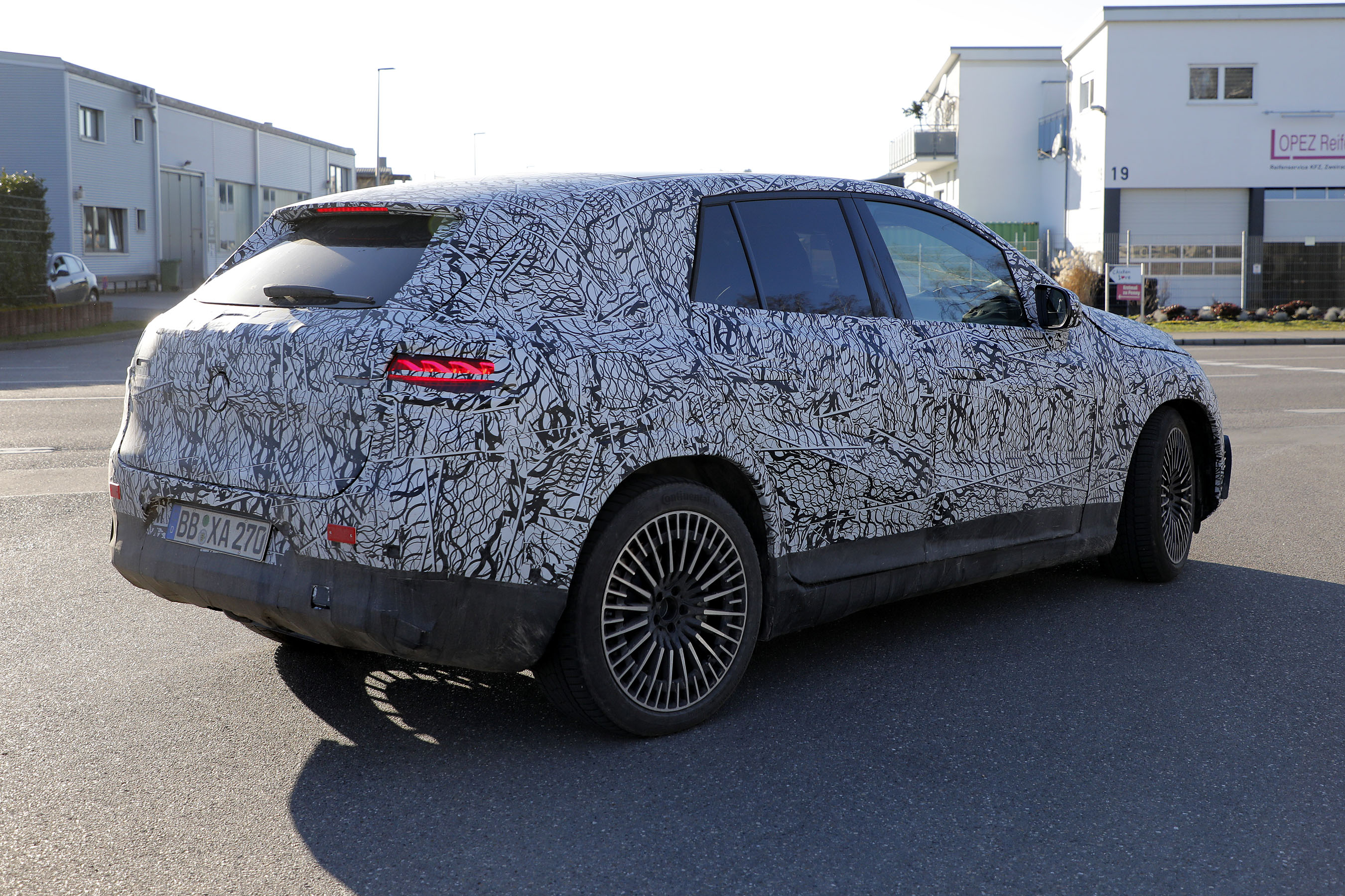 Mercedes-AMG EQE SUV