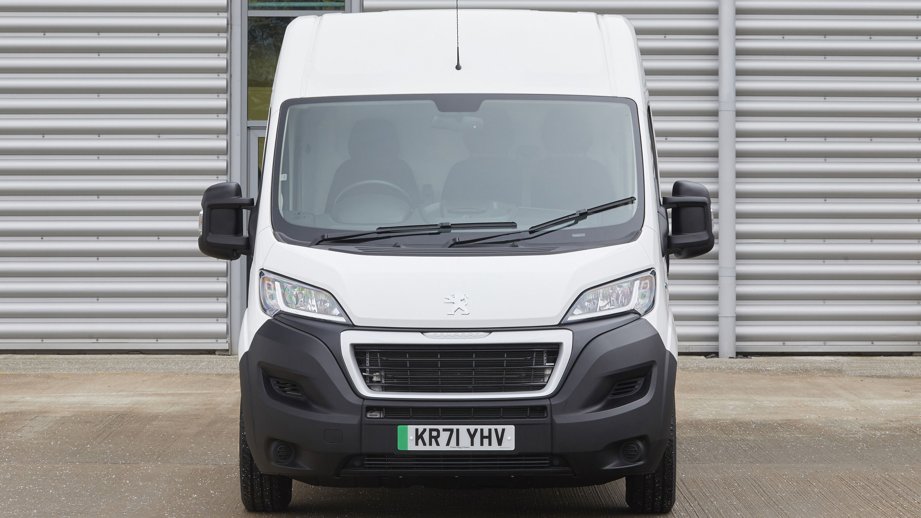 Peugeot e-Boxer