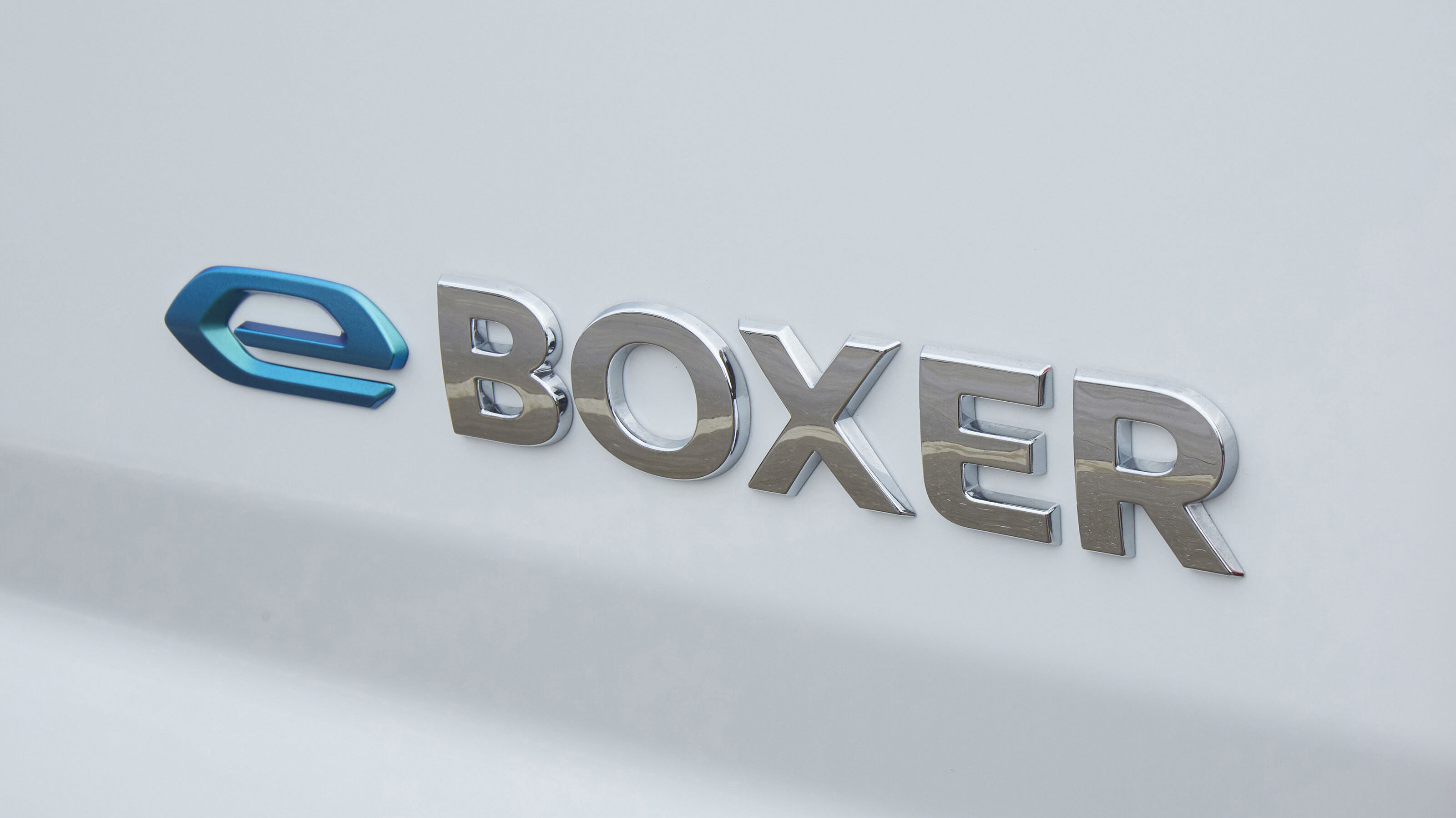 Peugeot e-Boxer