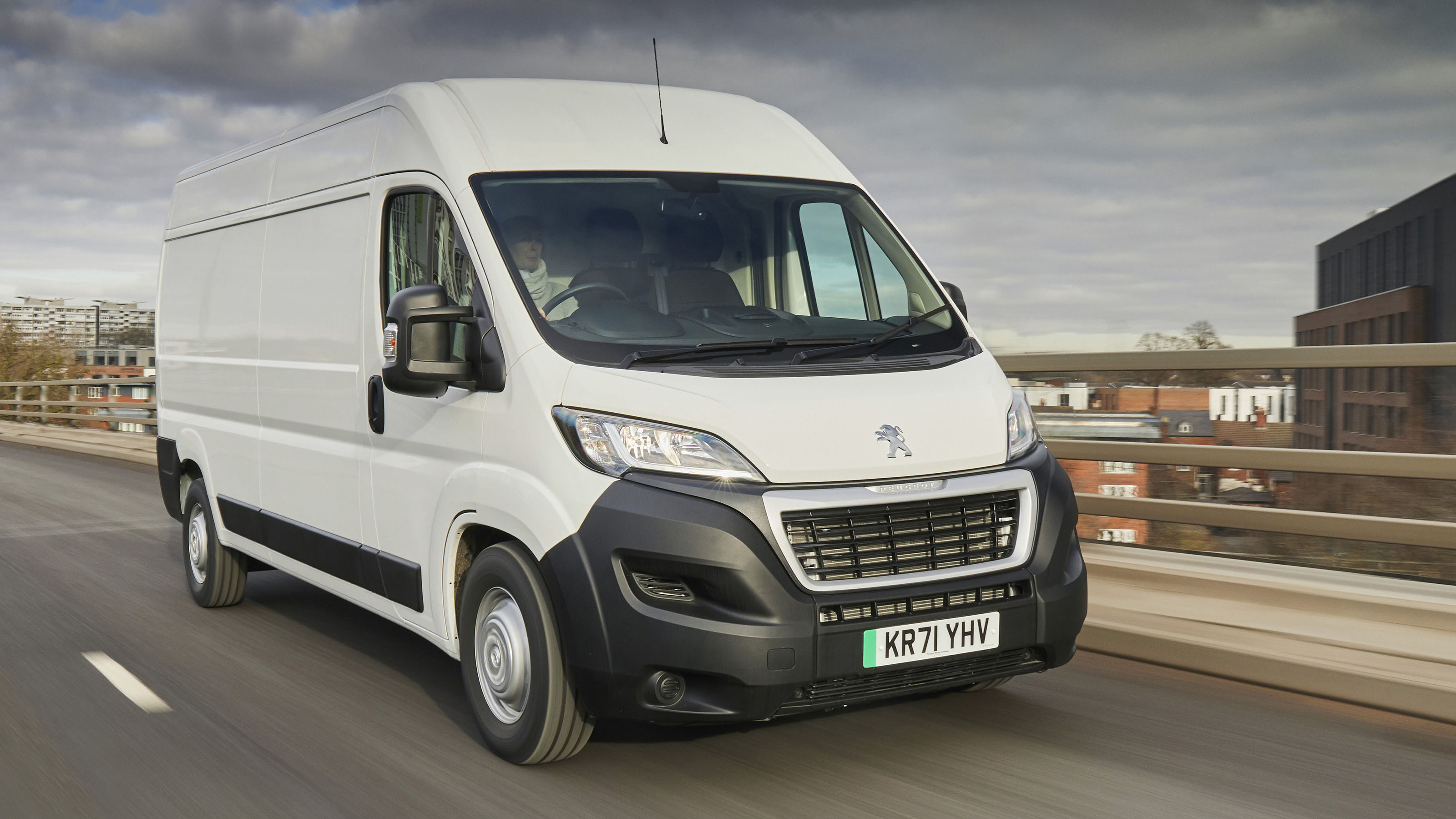 Peugeot e-Boxer