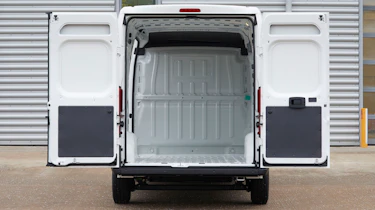 Peugeot e-Boxer