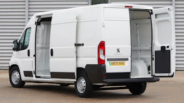 Peugeot e-Boxer