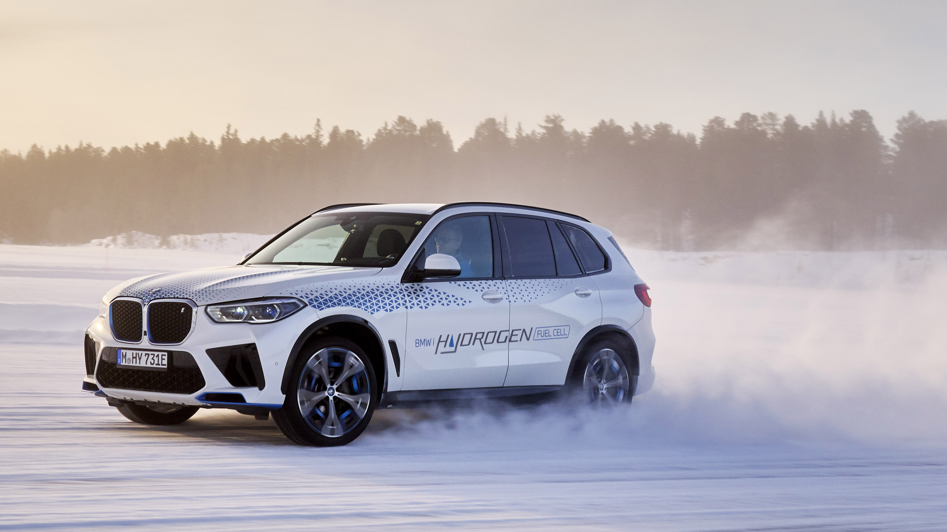 BMW iX5 Hydrogen cold weather testing
