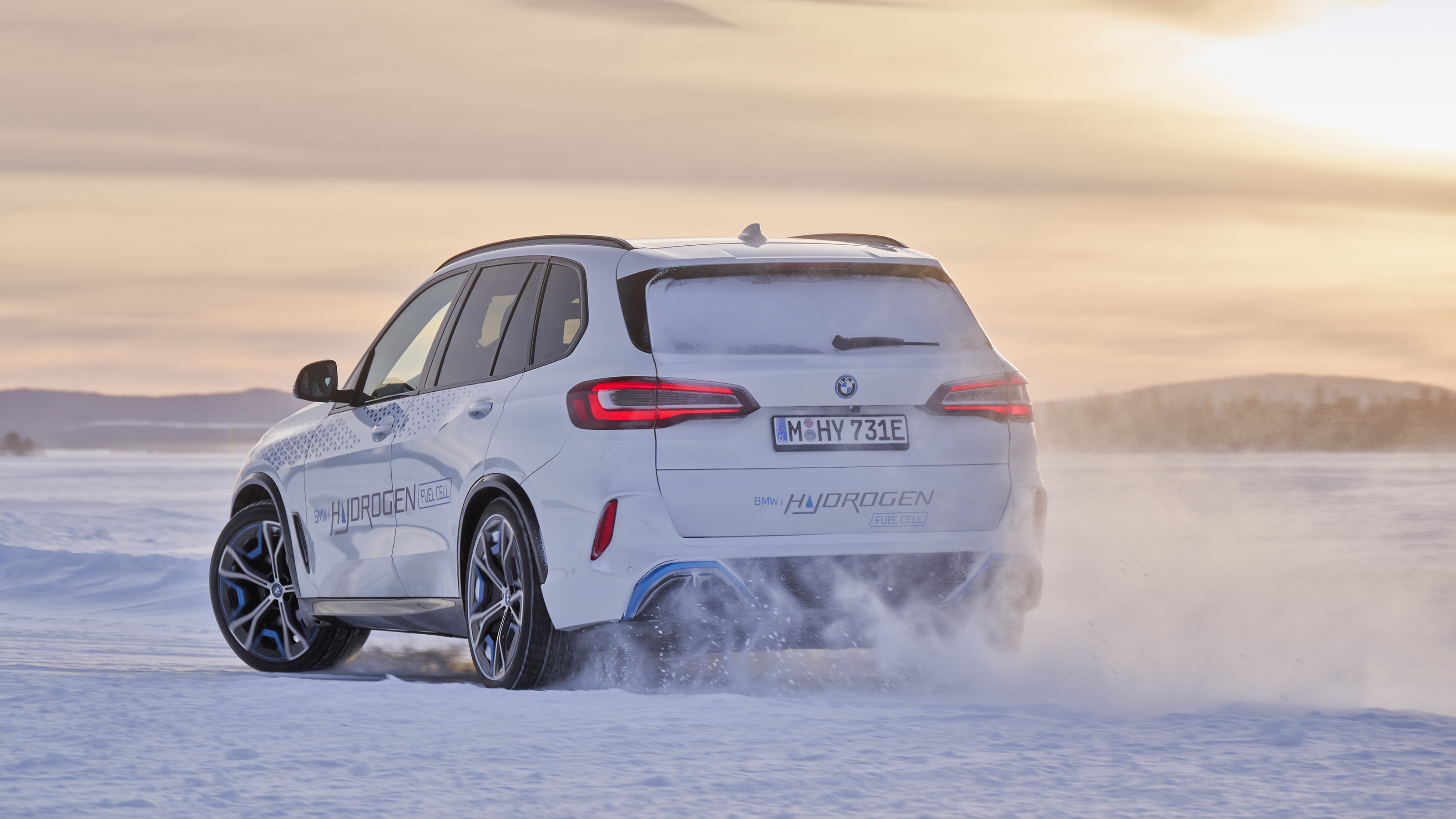 BMW iX5 Hydrogen cold weather testing