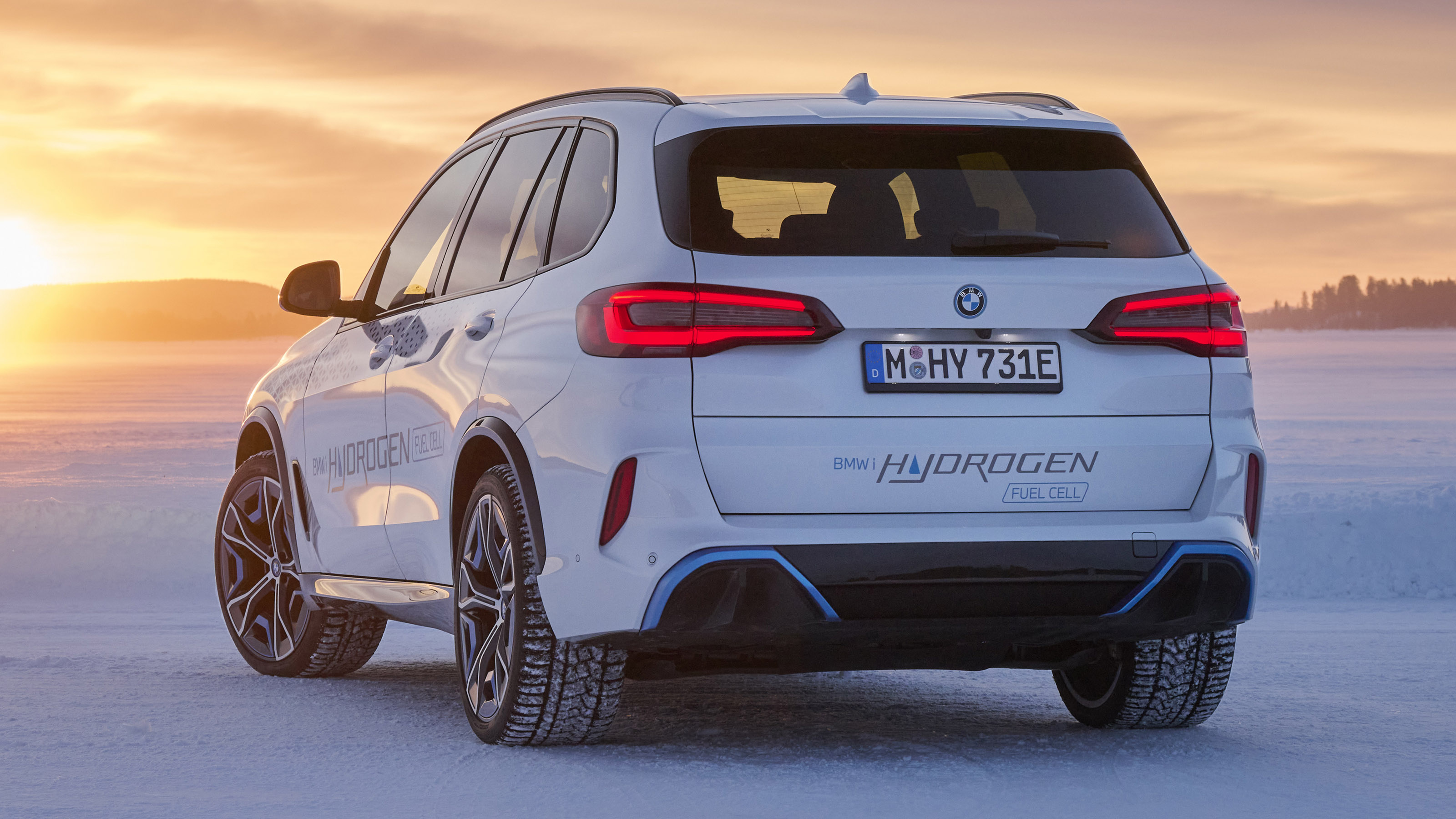 BMW iX5 Hydrogen cold weather testing