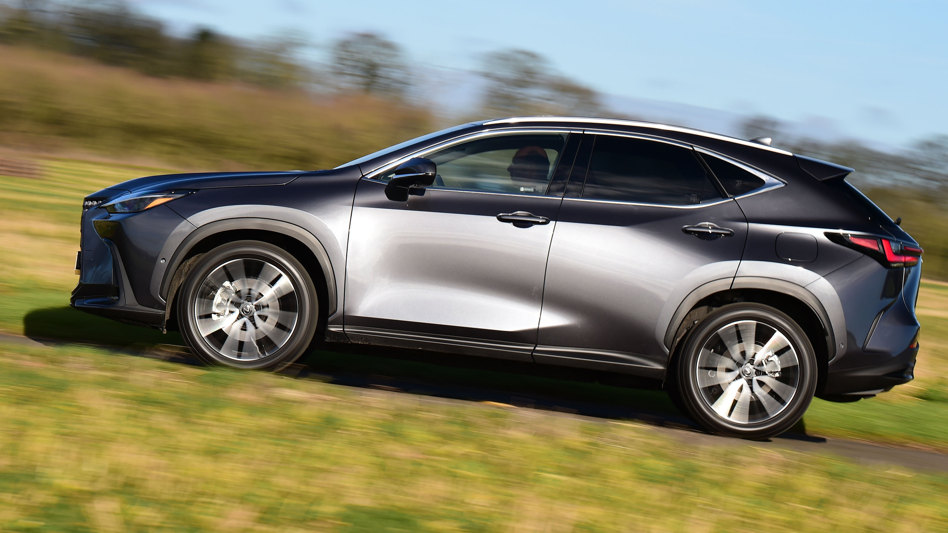 Lexus NX 450h+