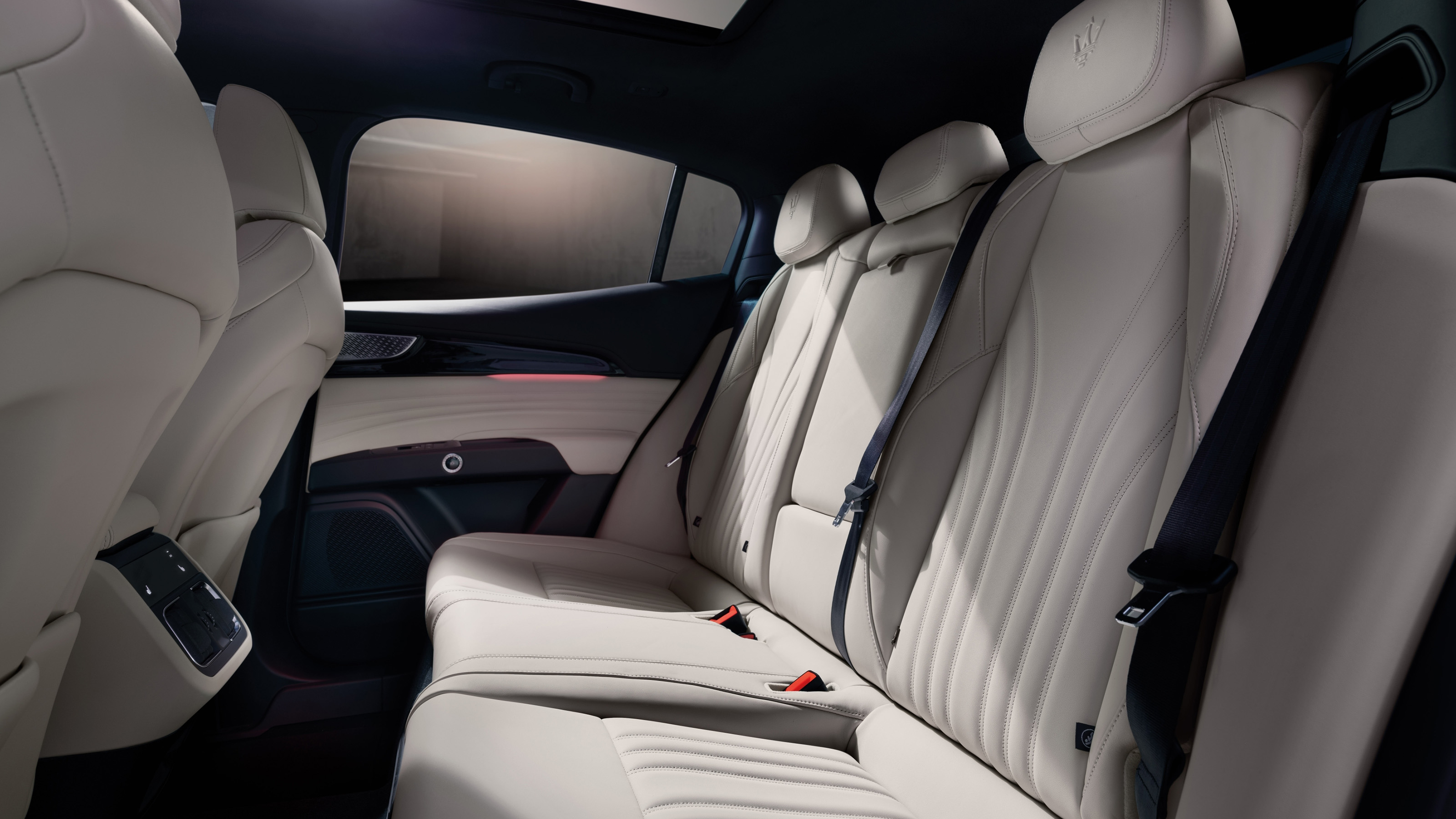 Maserati Grecale interior