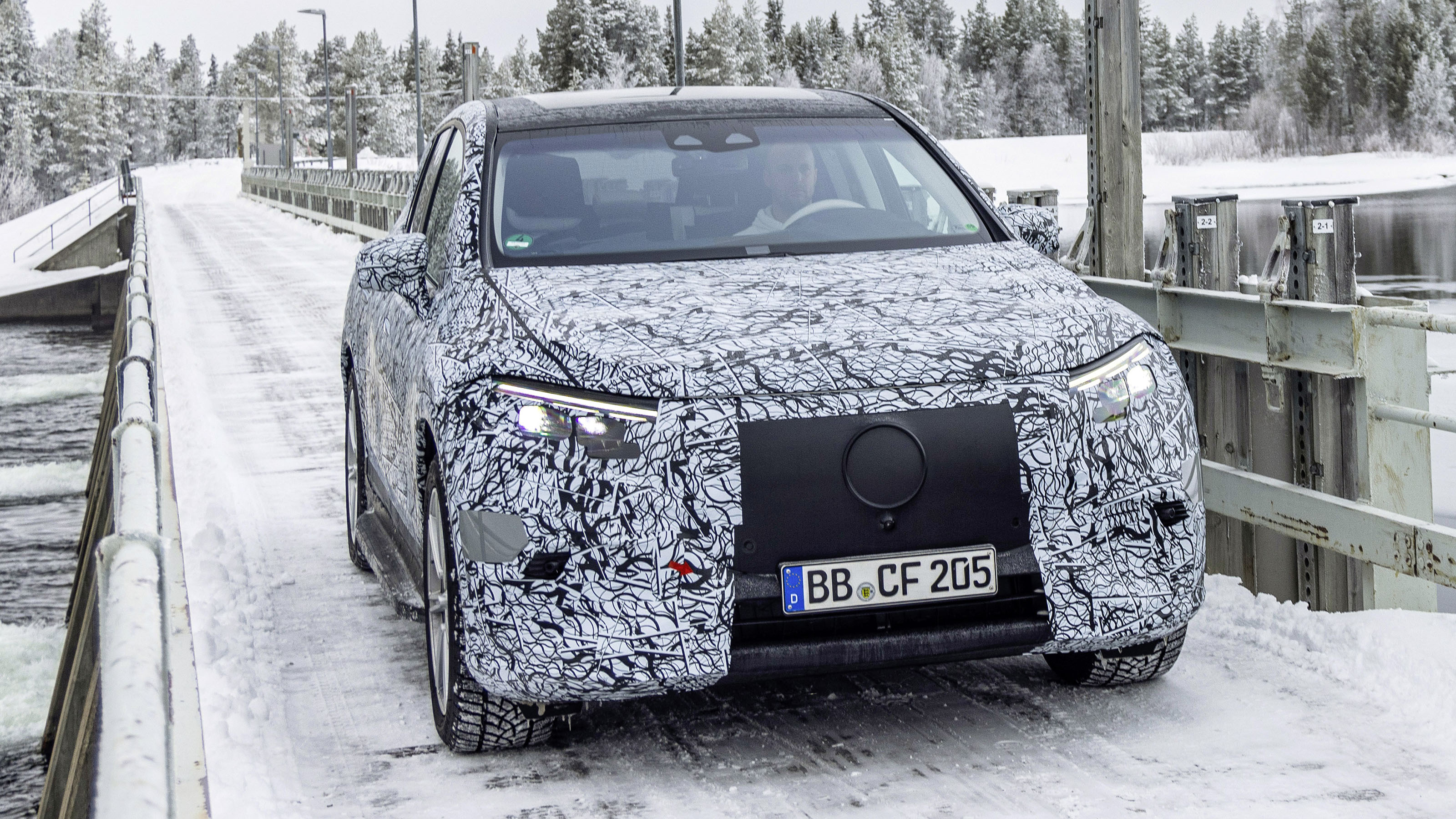 Mercedes EQS SUV
