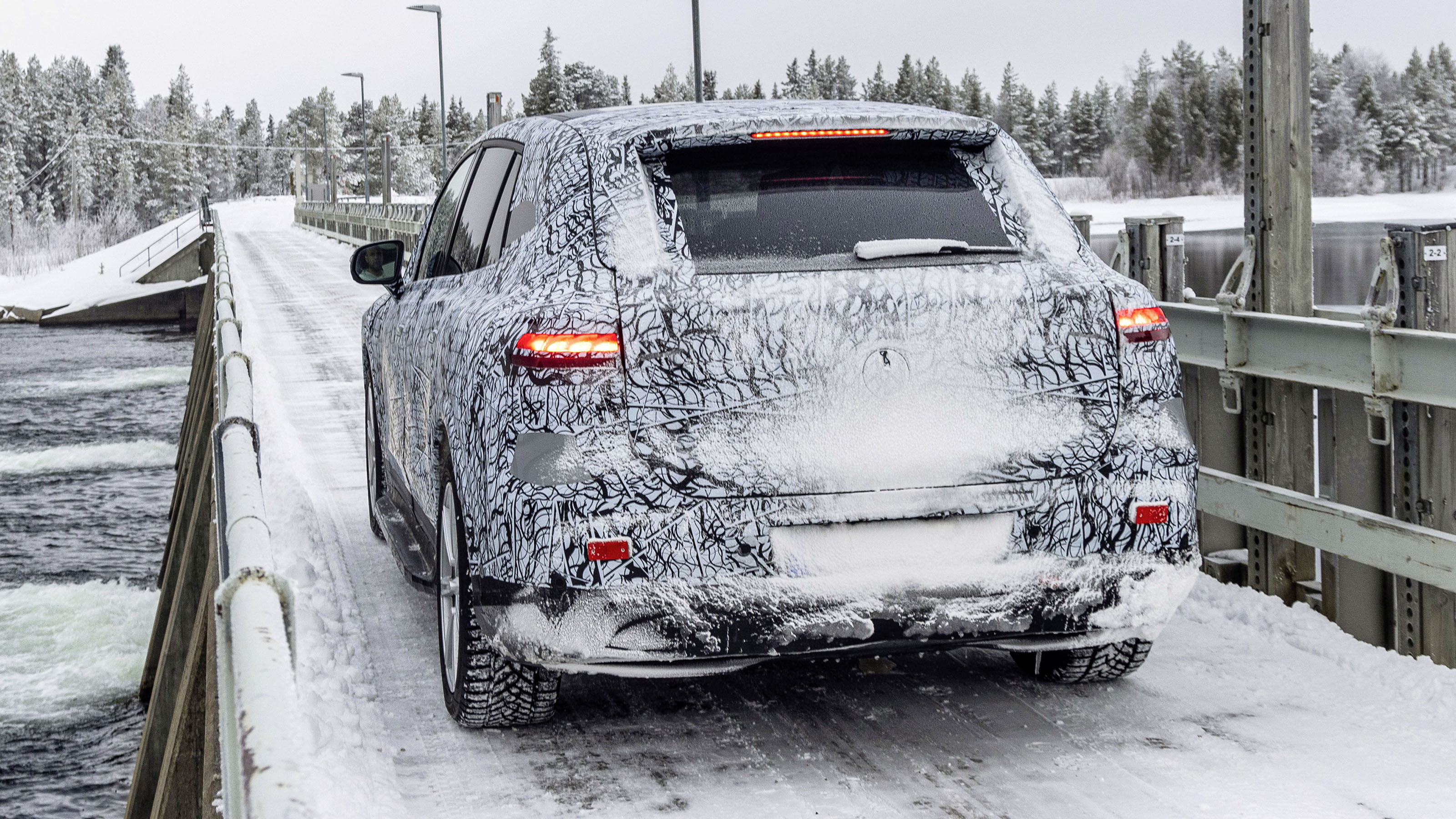 Mercedes EQS SUV