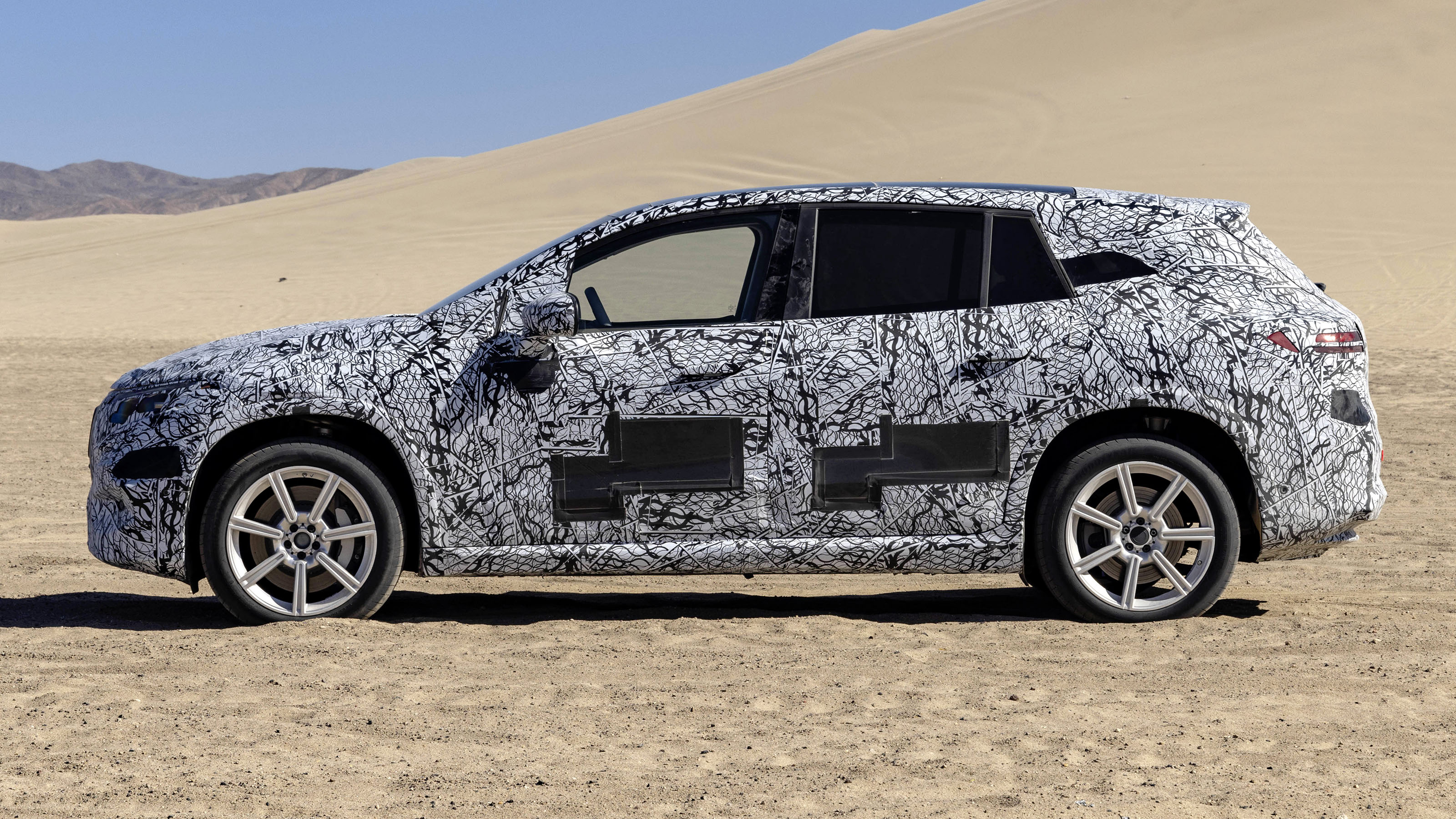 Mercedes EQS SUV