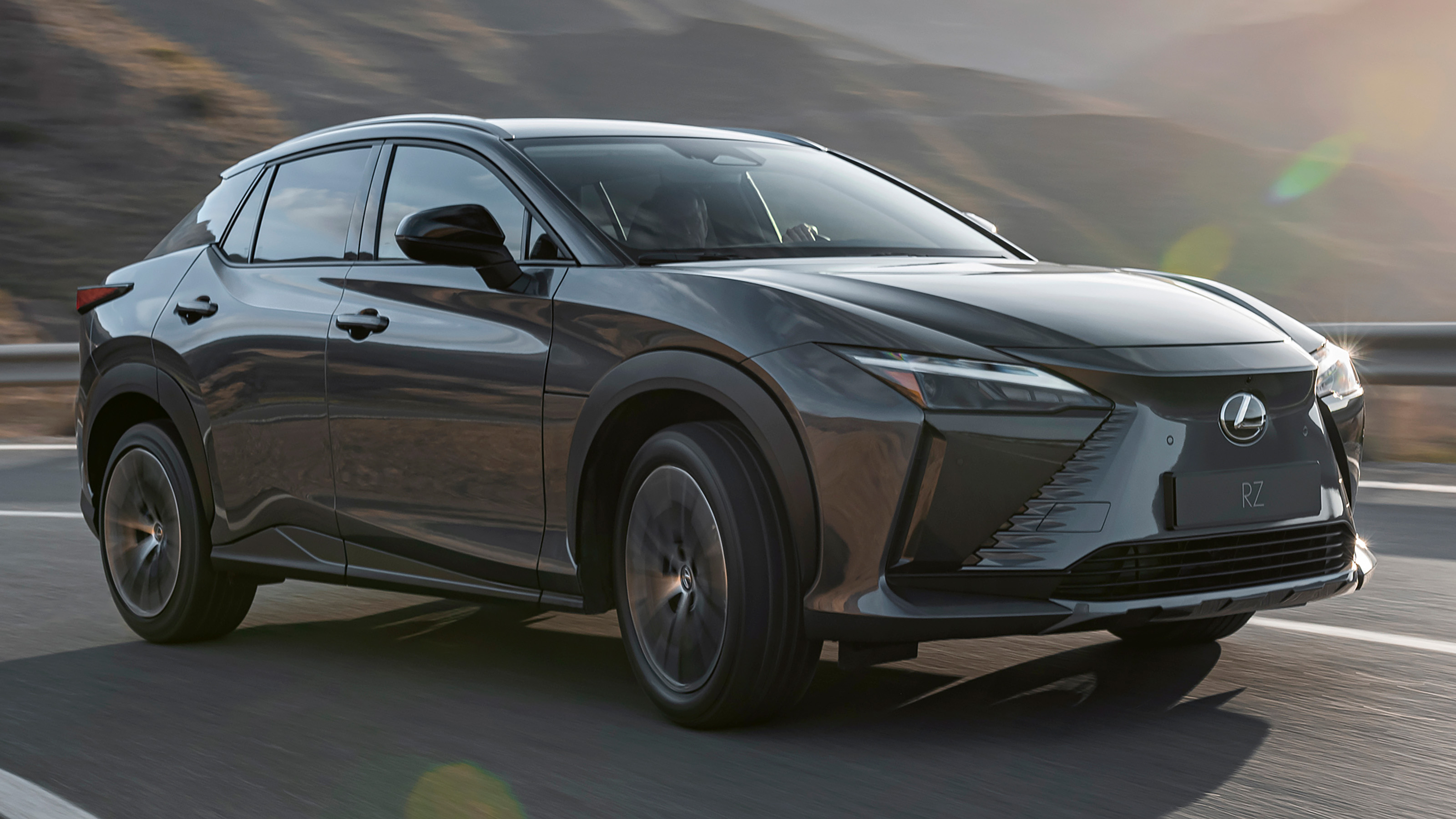 Lexus RZ 450e