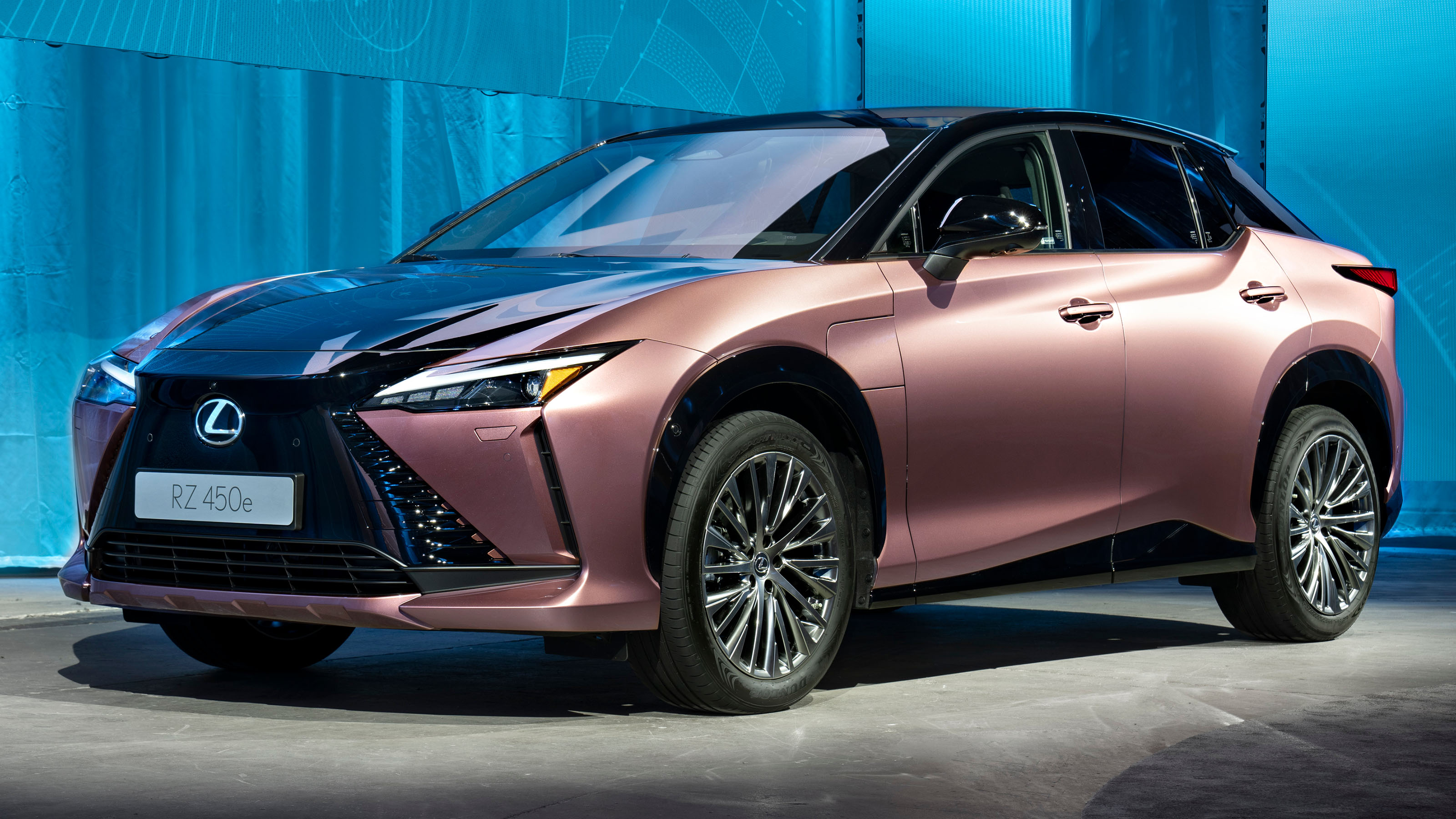 Lexus RZ 450e