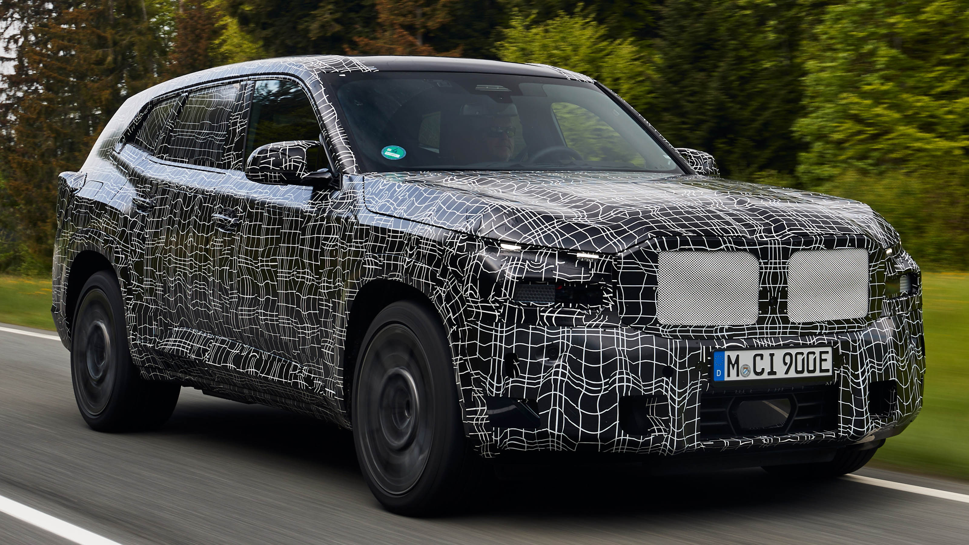 BMW XM prototype