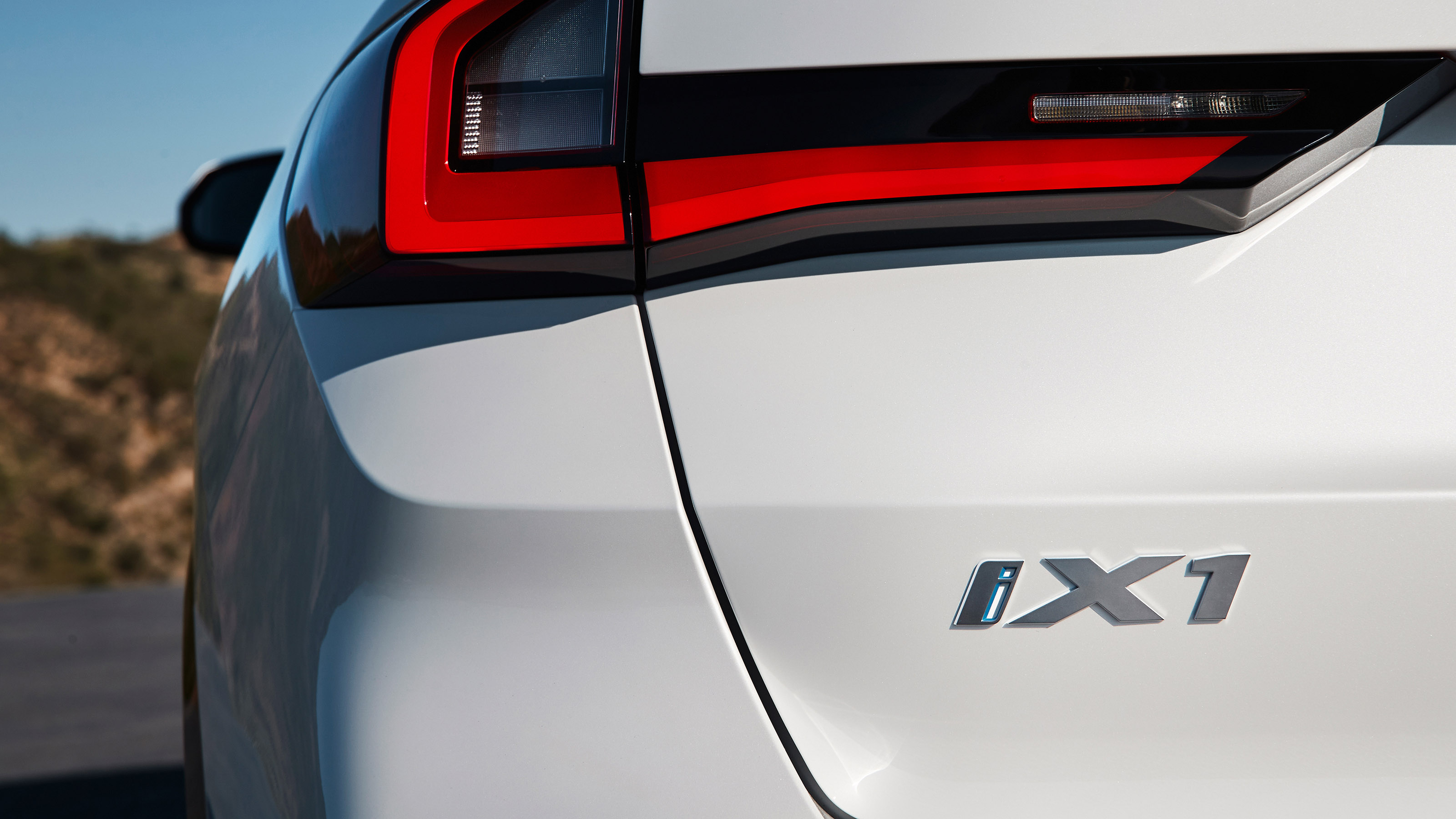 BMW iX1