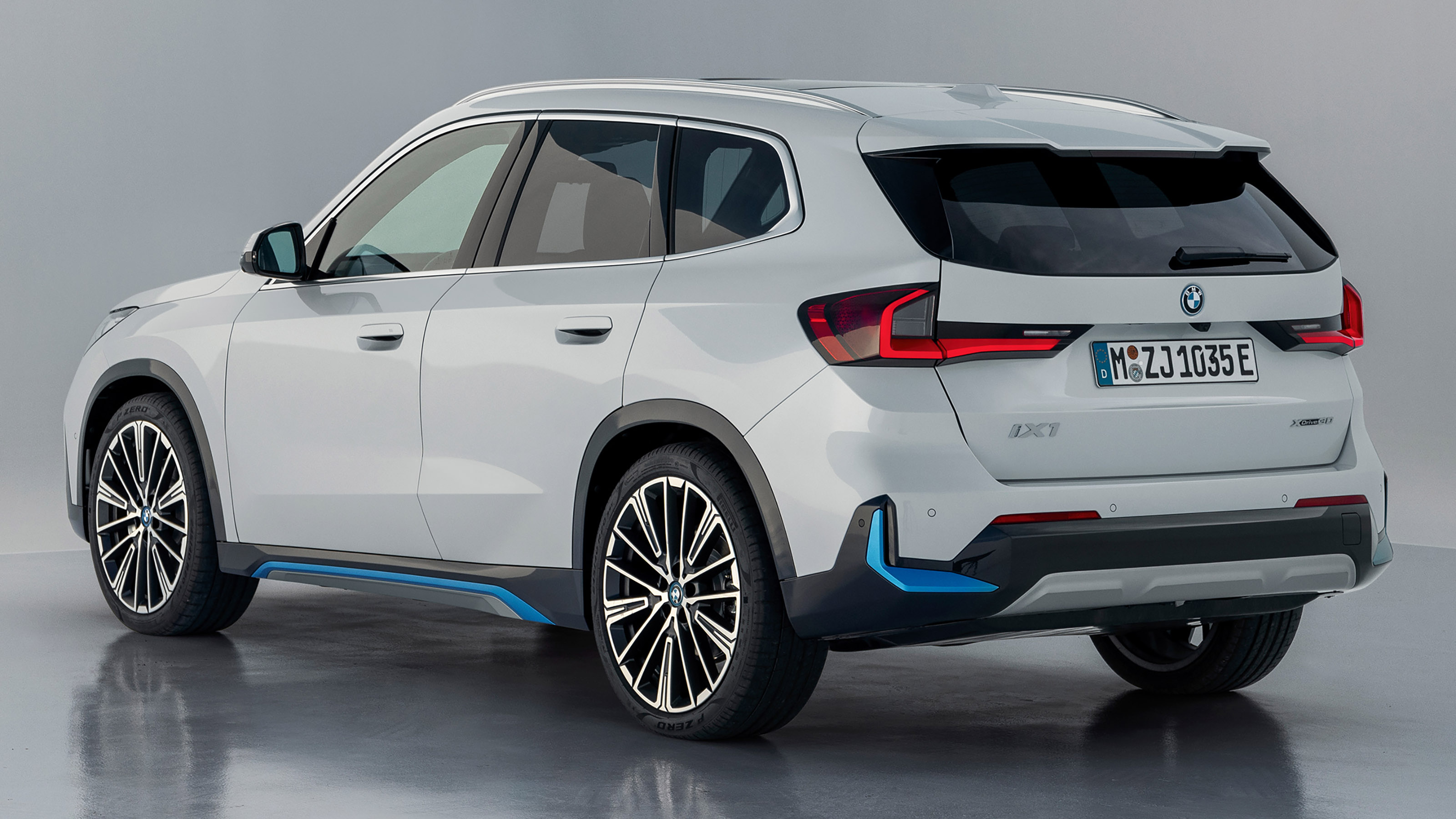 BMW iX1