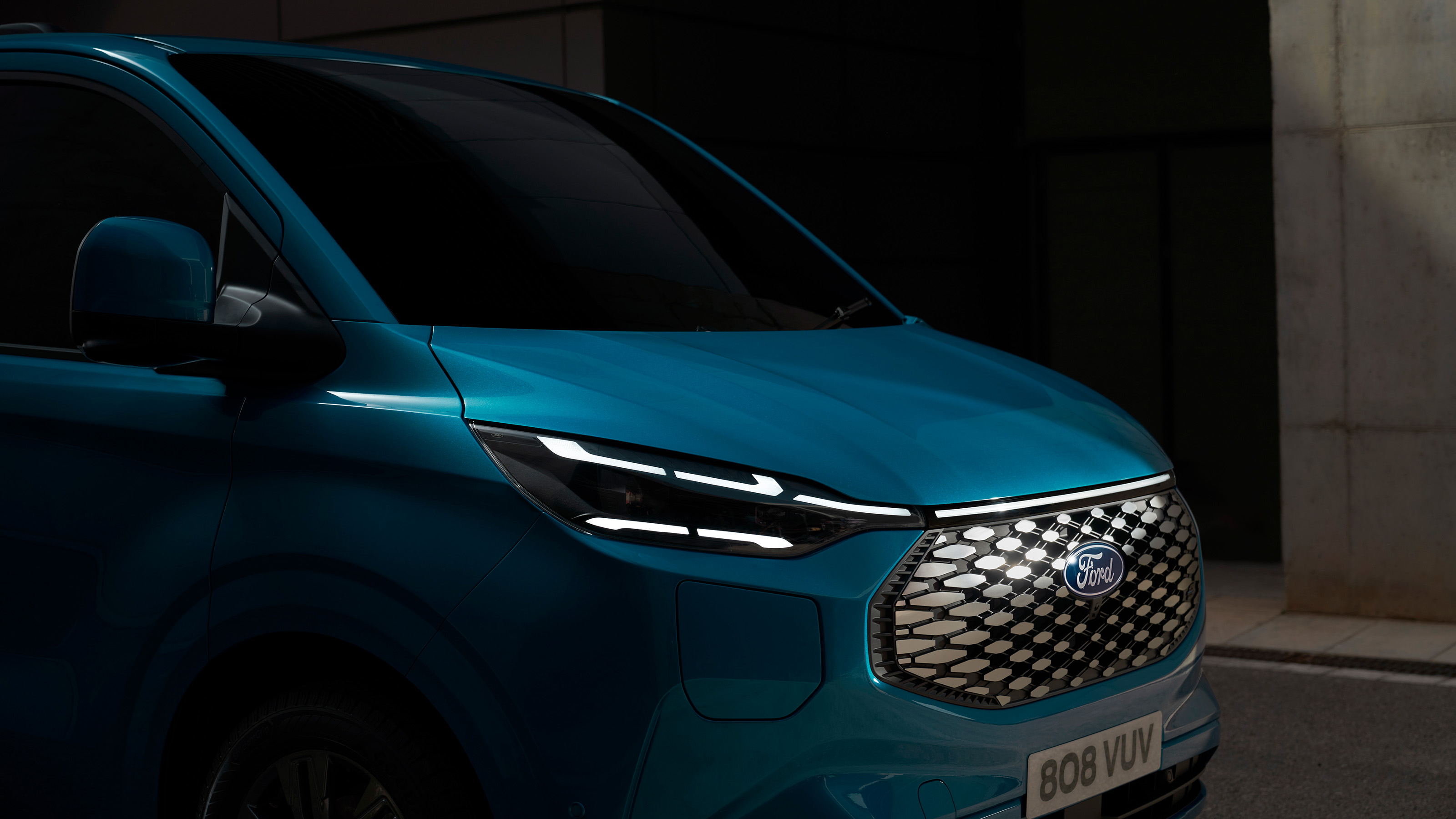 Ford E-Transit Custom