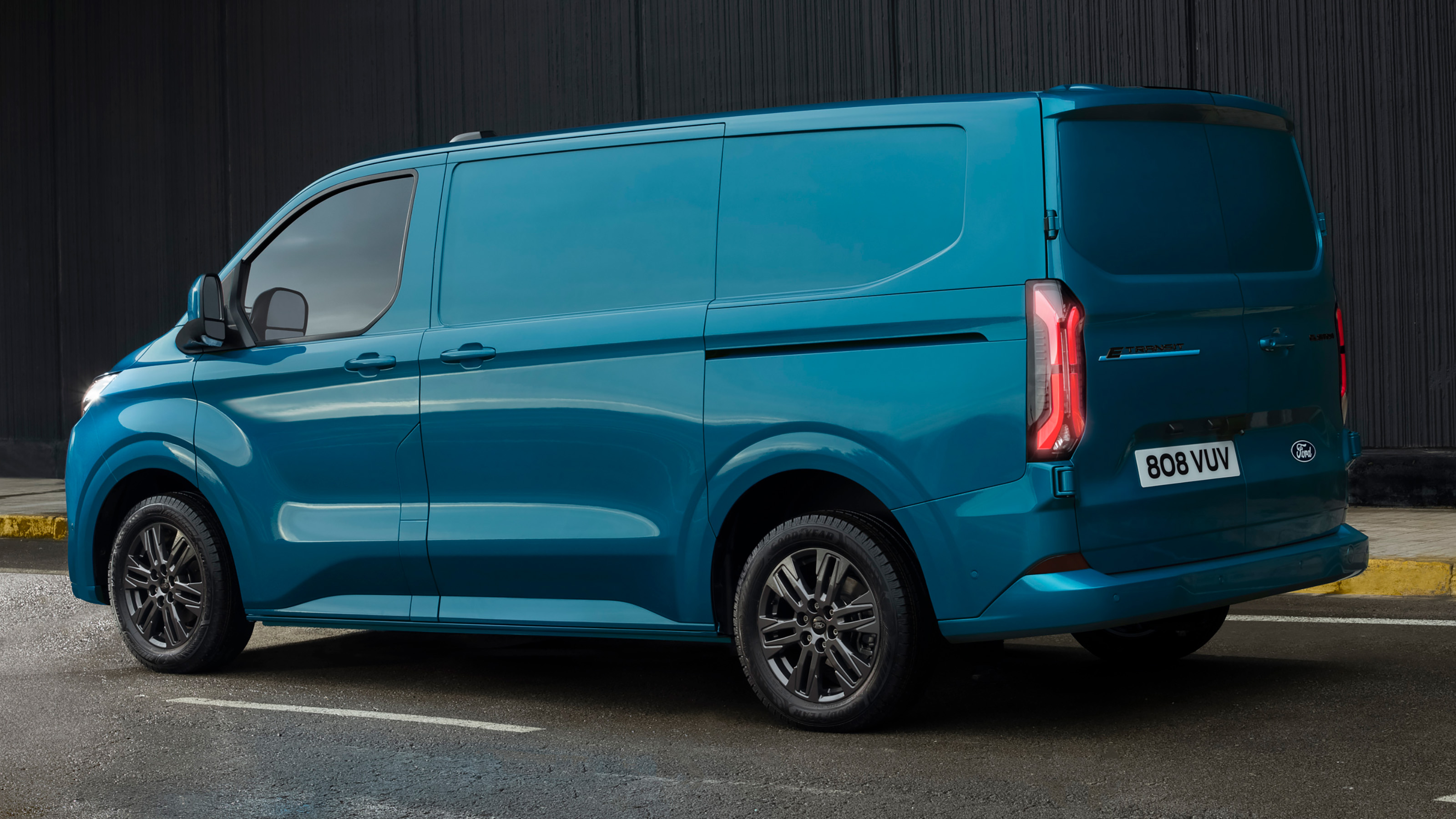 Ford E-Transit Custom