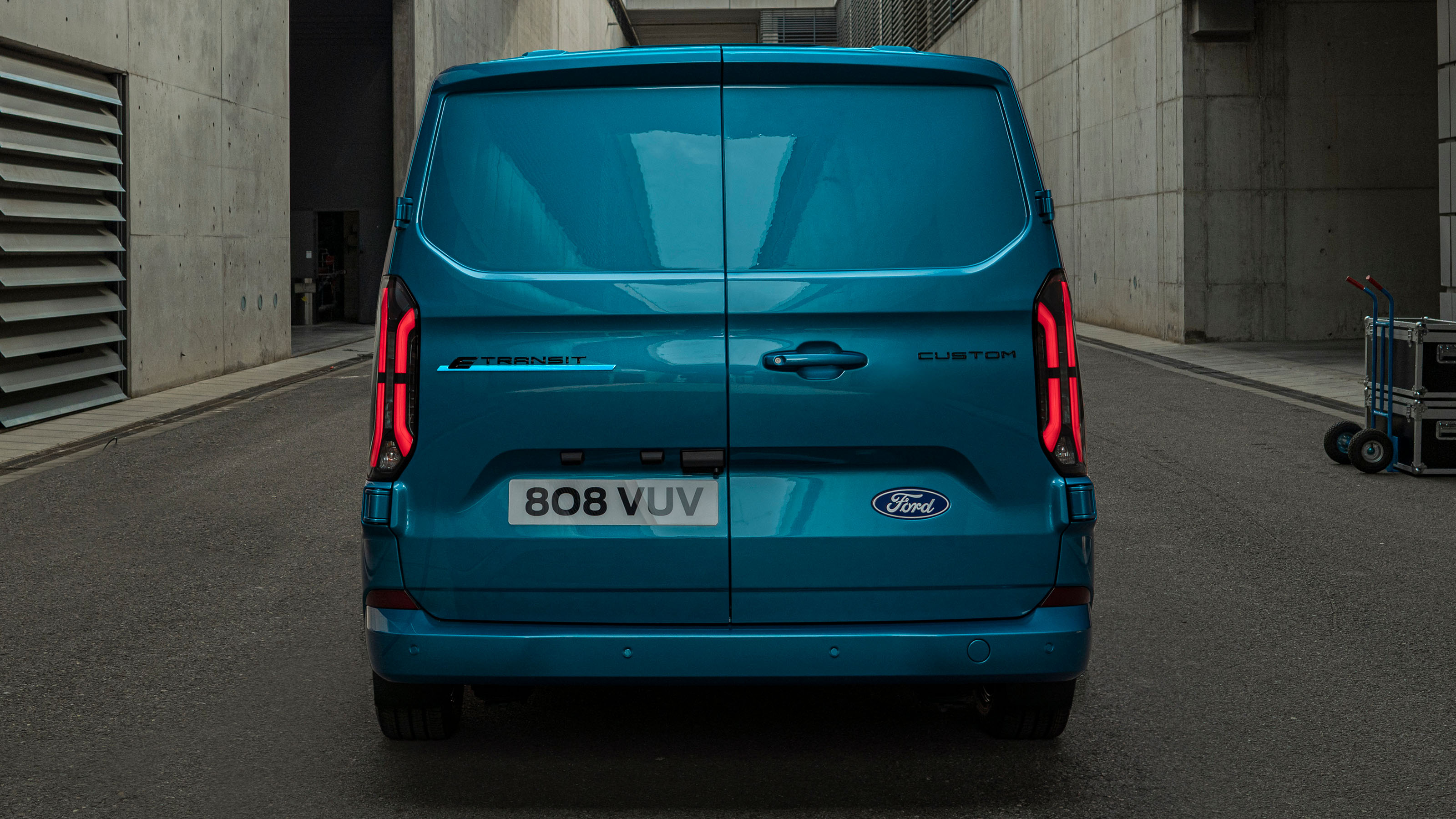 Ford E-Transit Custom