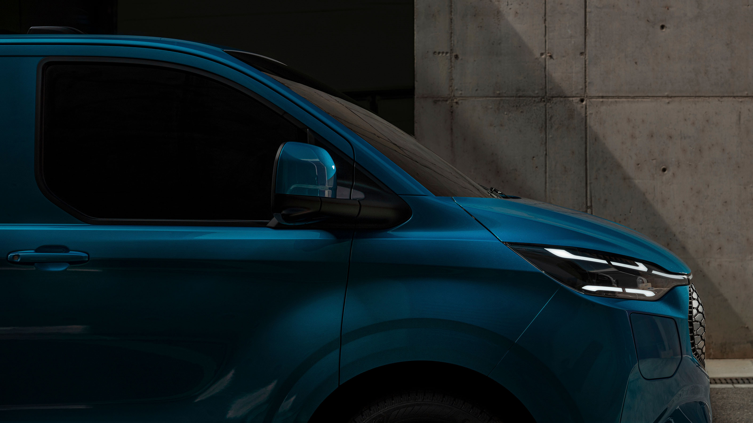 Ford E-Transit Custom