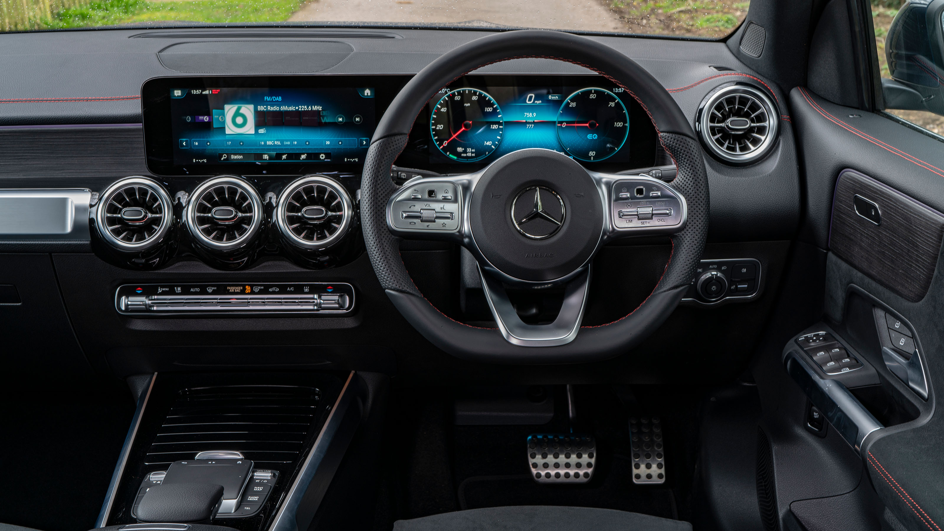 Mercedes EQB