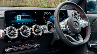 Mercedes EQB