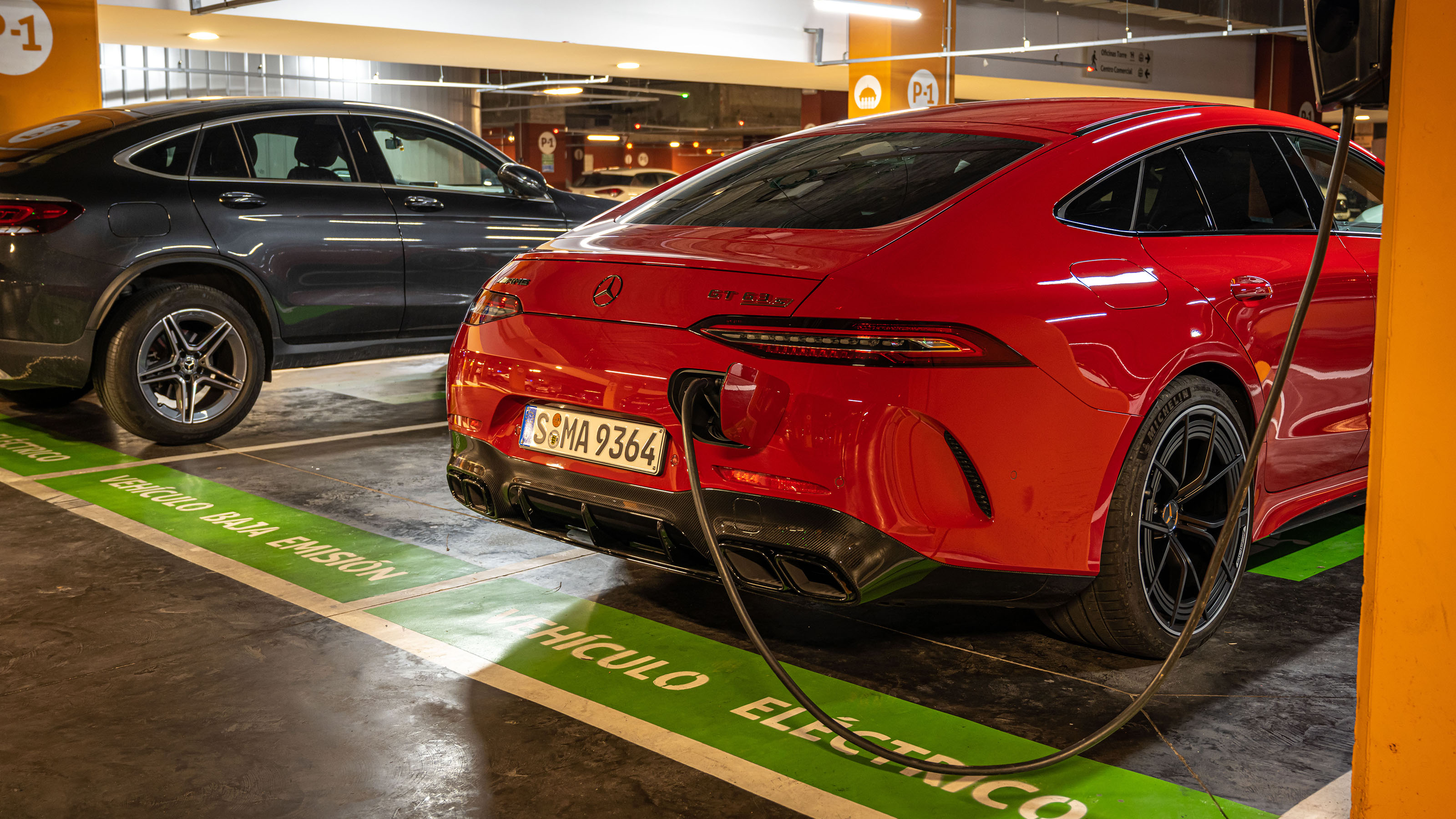 Mercedes-AMG GT 4-door 63 S E Performance