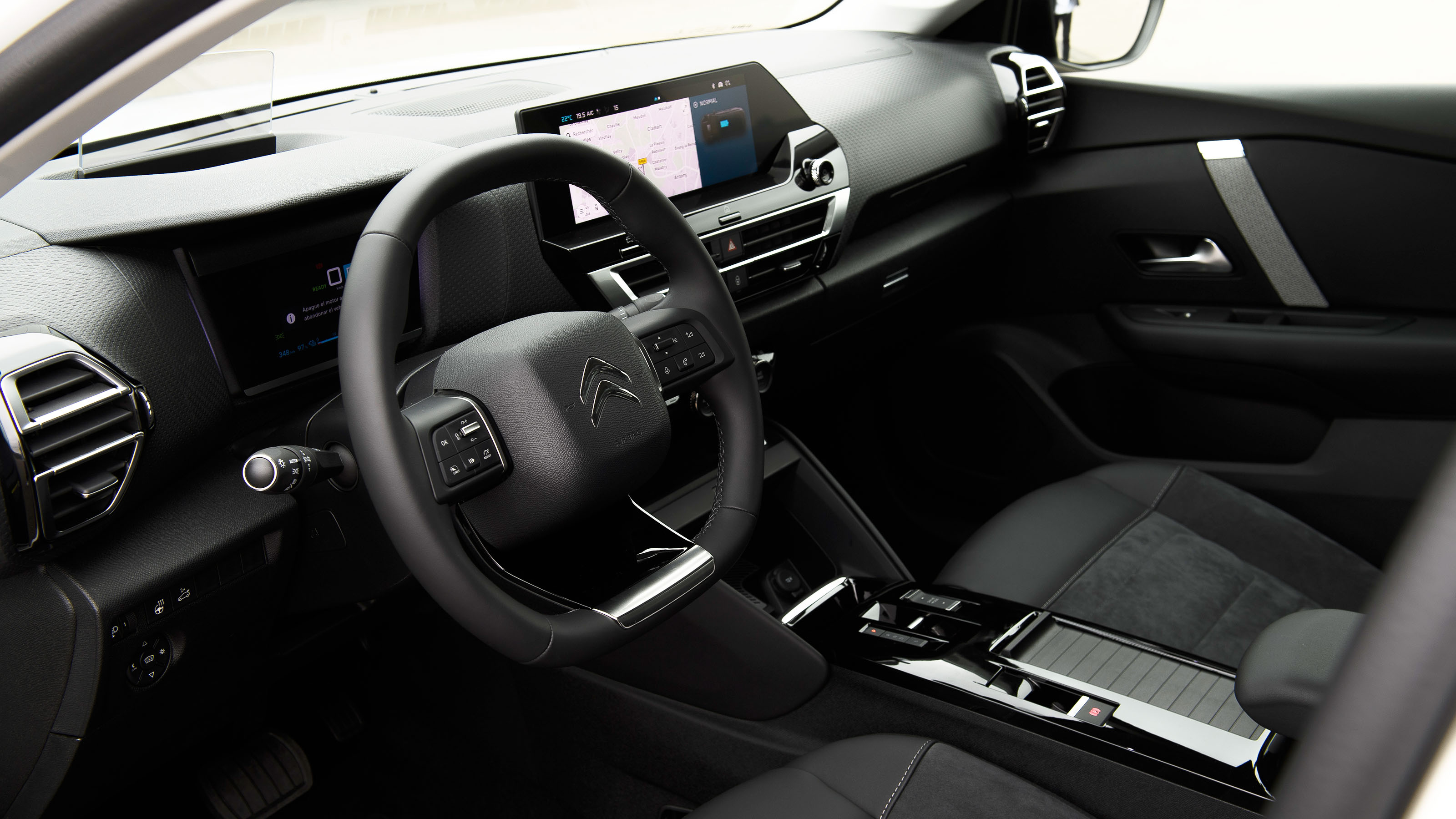 Citroen e-C4 X