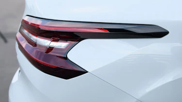 Citroen e-C4 X