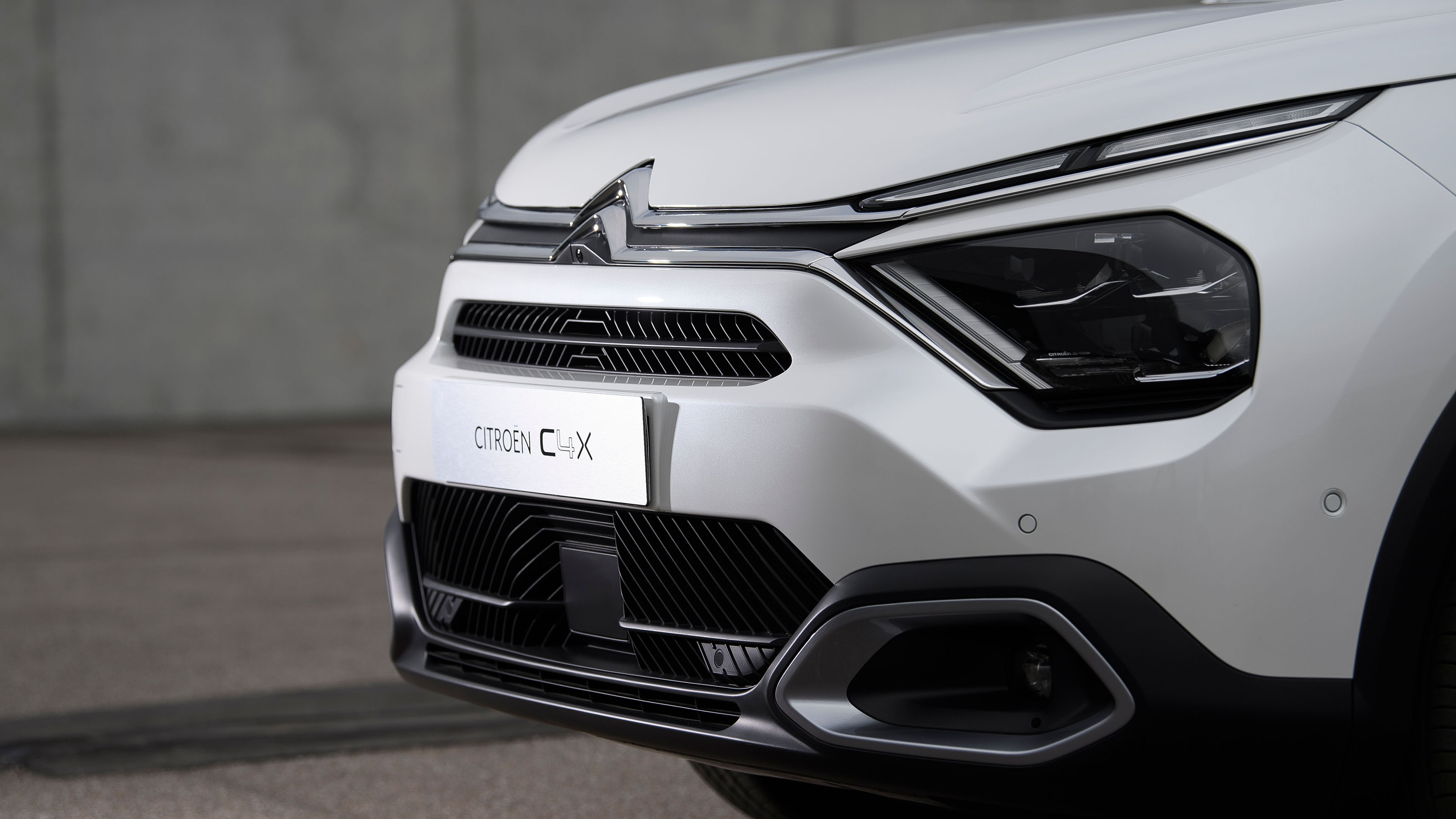 Citroen e-C4 X