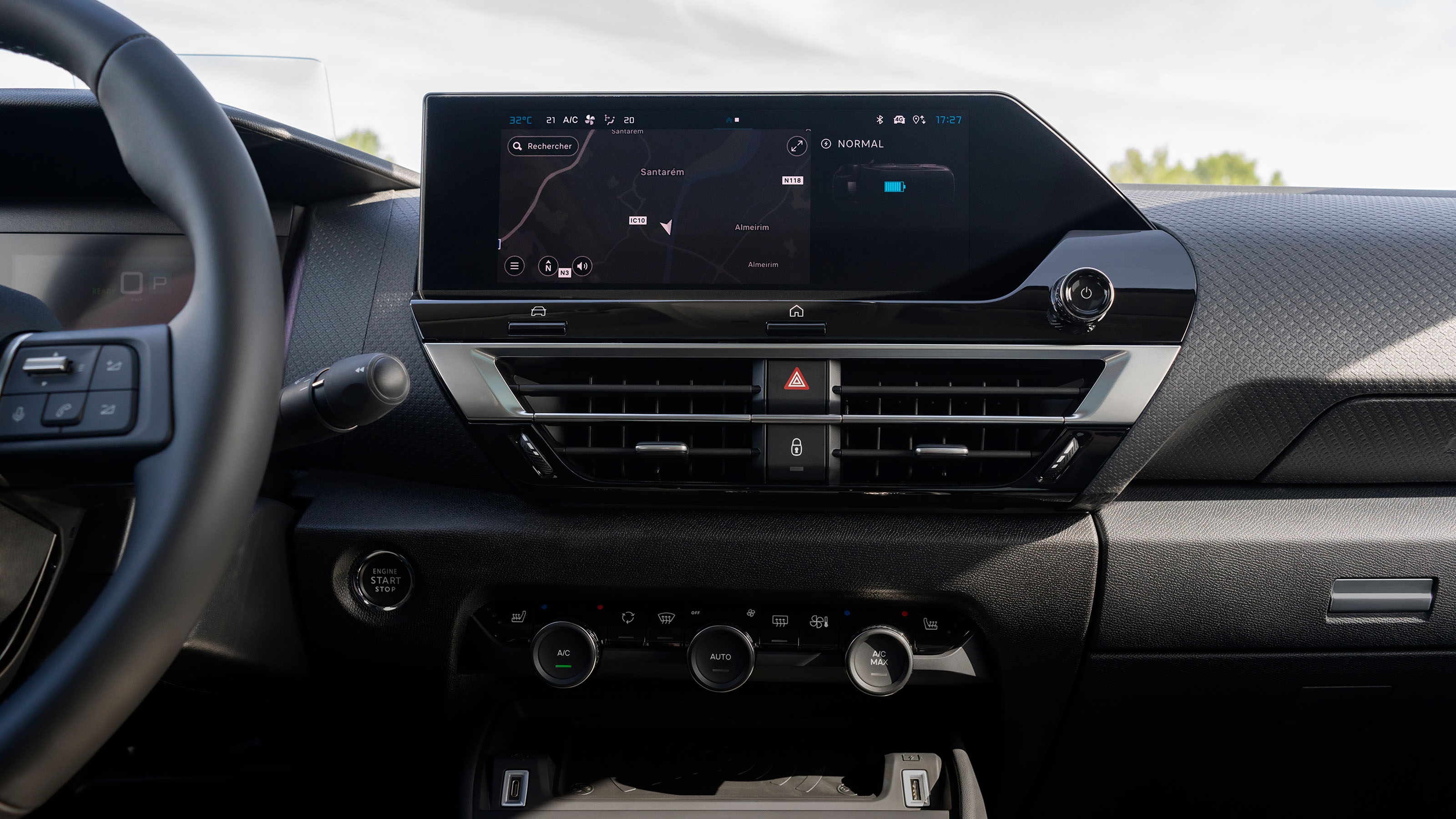 Citroen e-C4 X