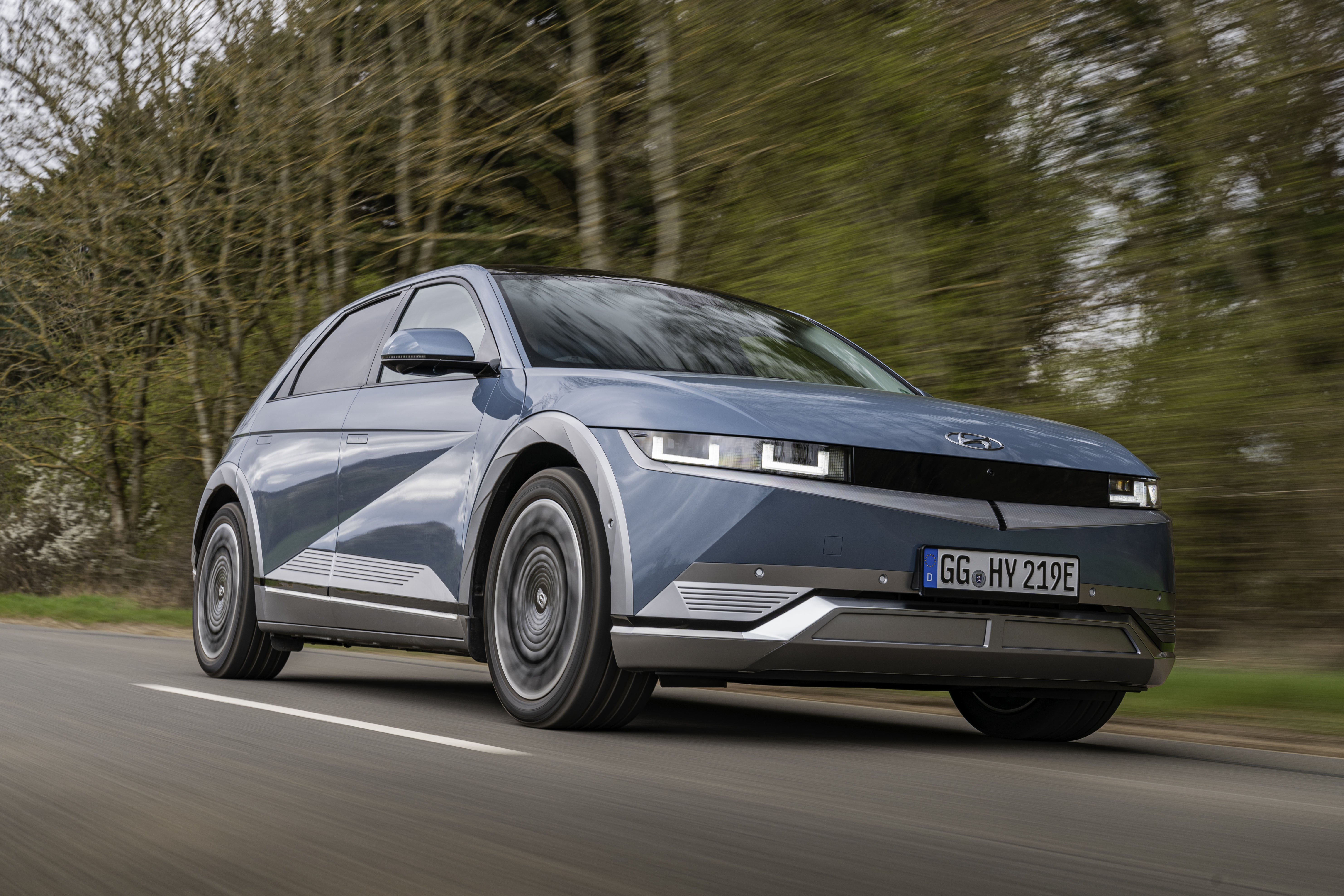 Hyundai Ioniq 5 - dynamic front