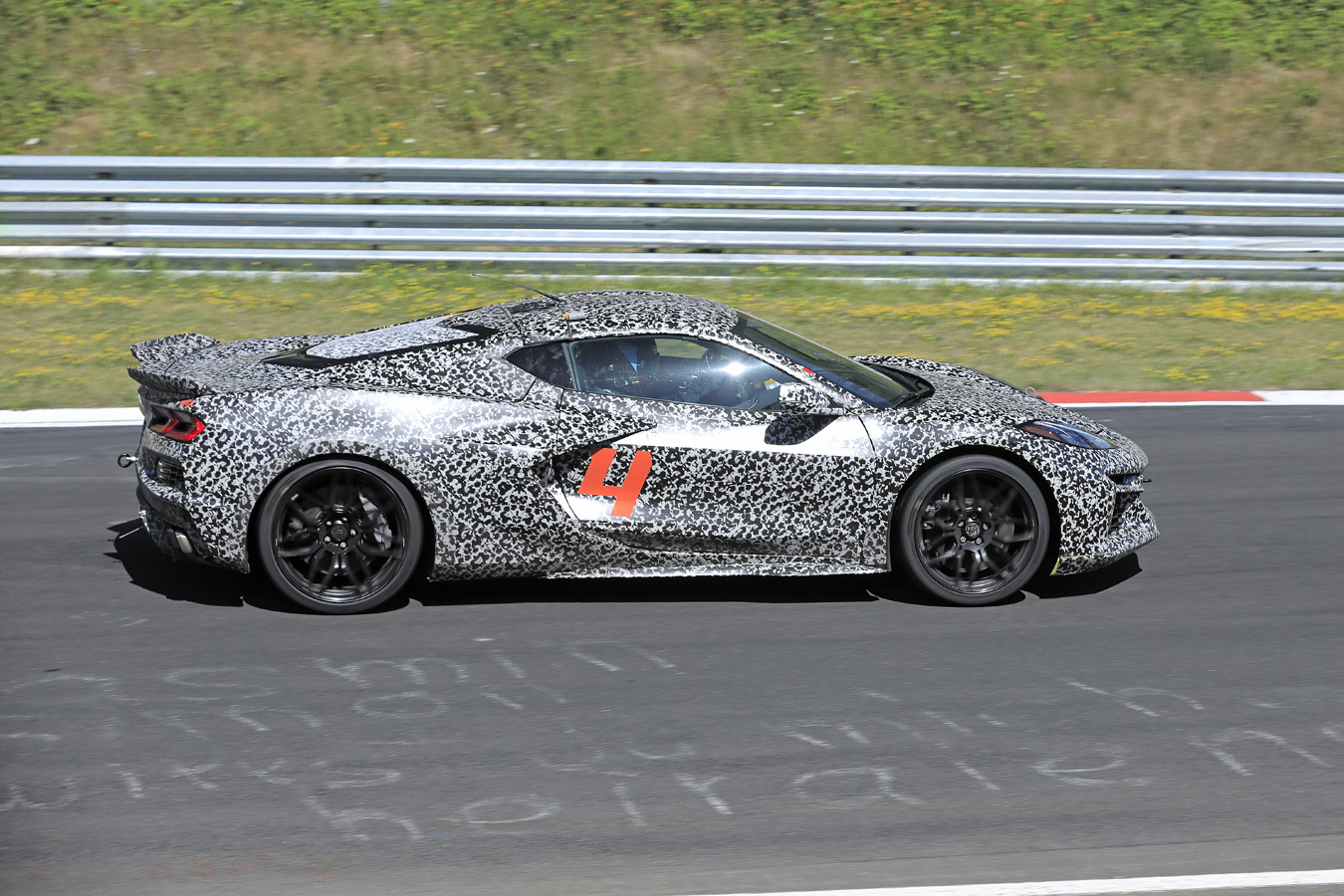 Corvette E-Ray