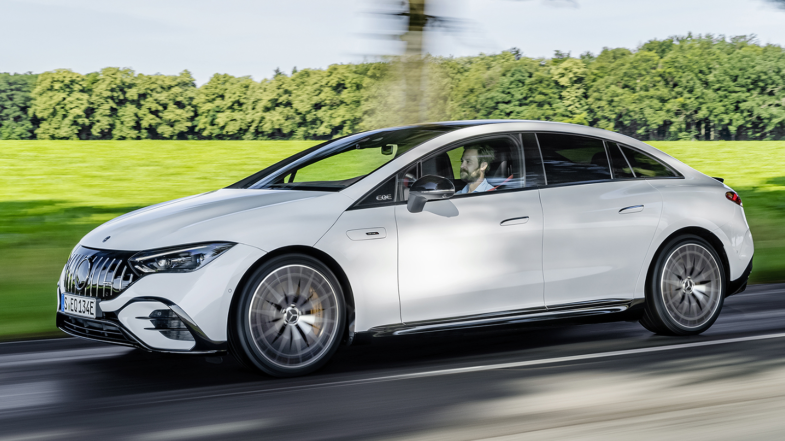 Mercedes-AMG EQE 53
