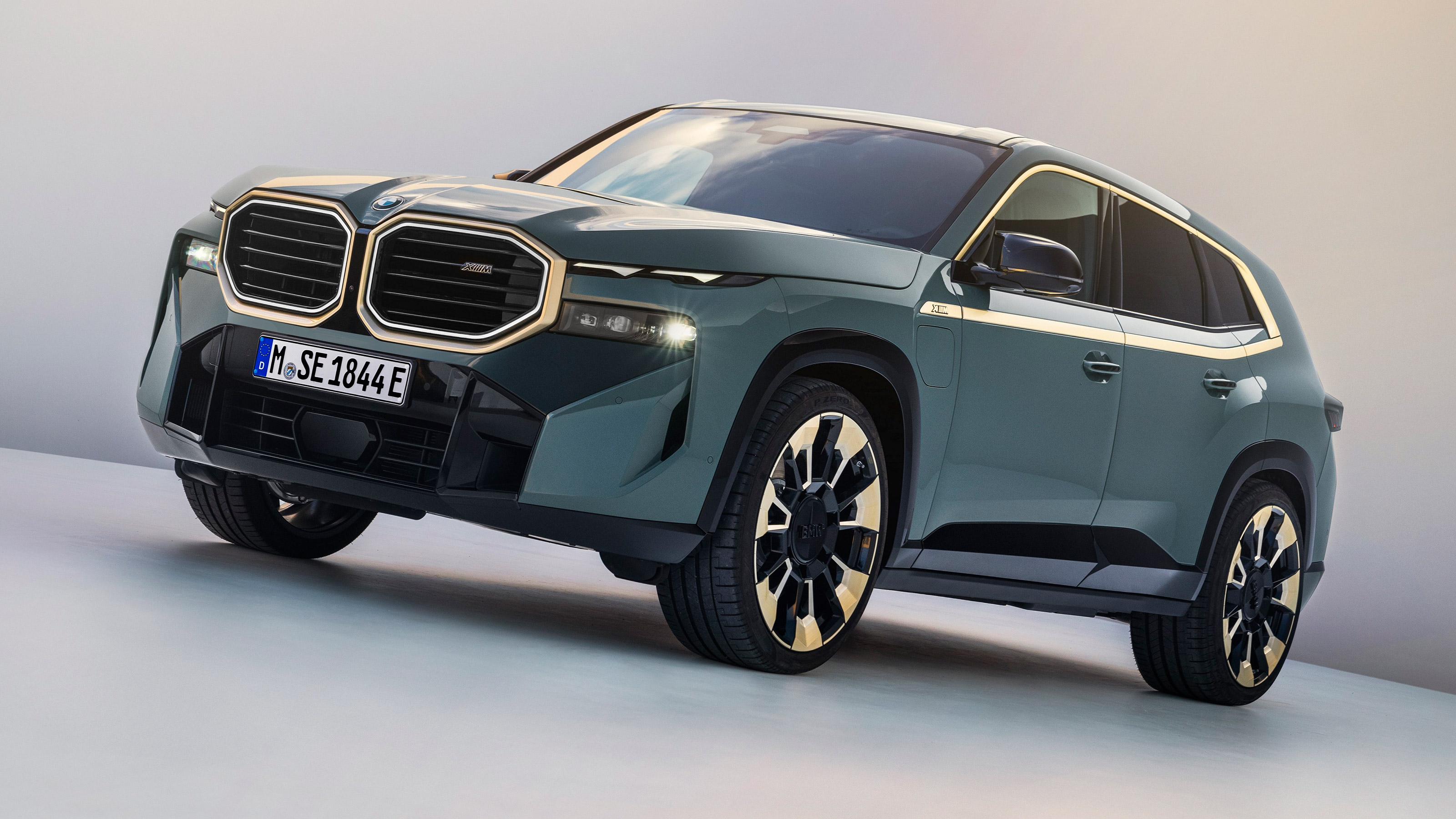 BMW XM