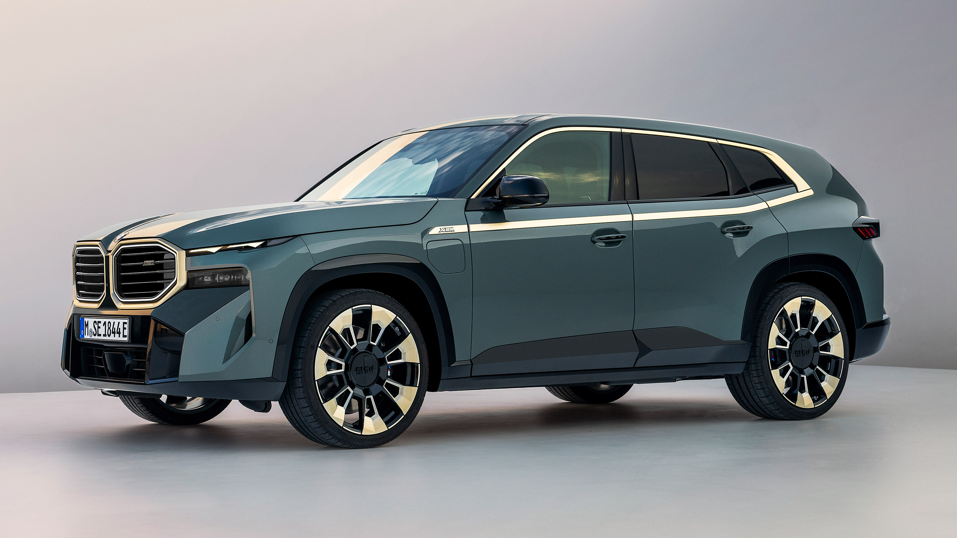 BMW XM