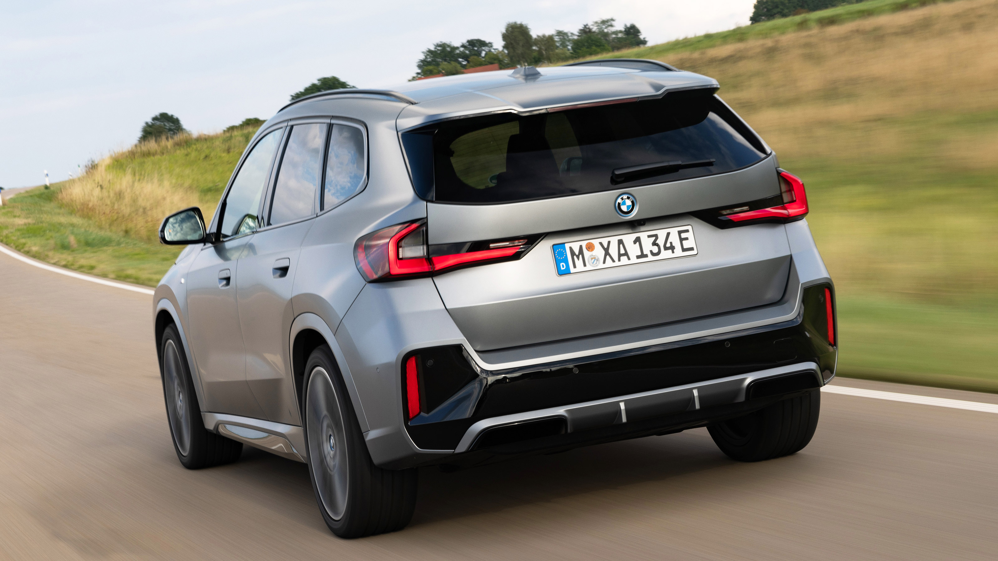 BMW iX1