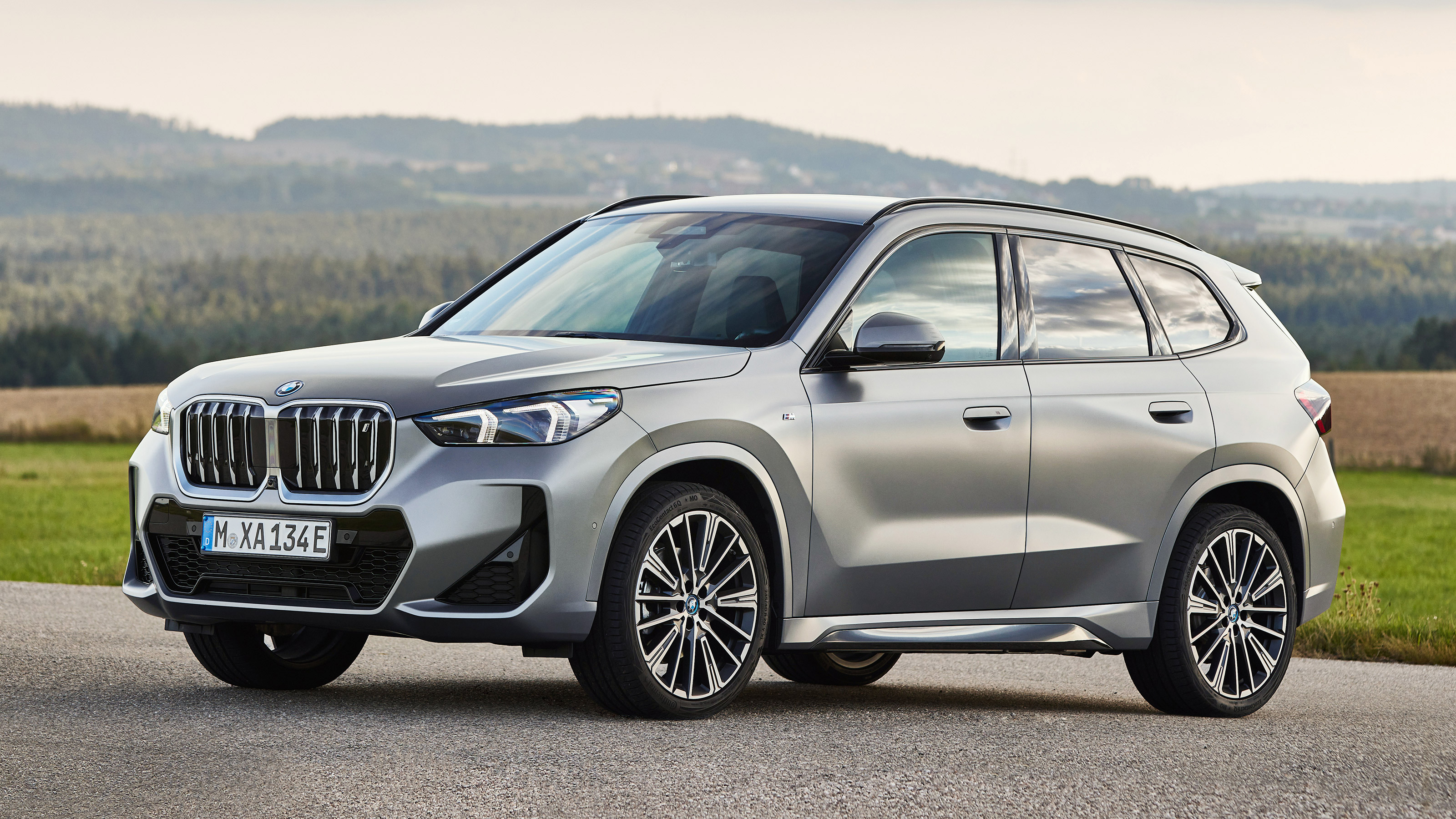 BMW iX1